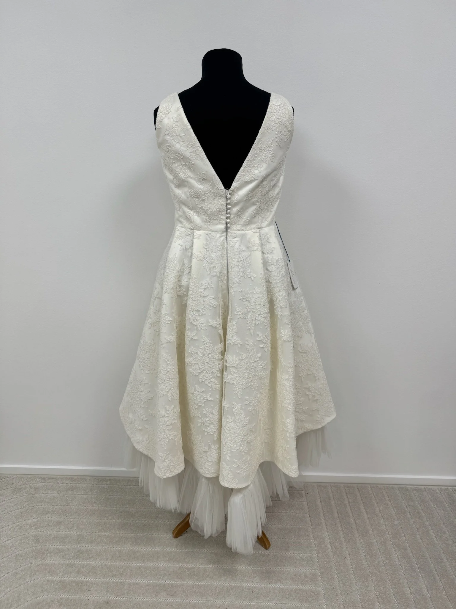 10. Heidi Tuisku Bridal - Ella