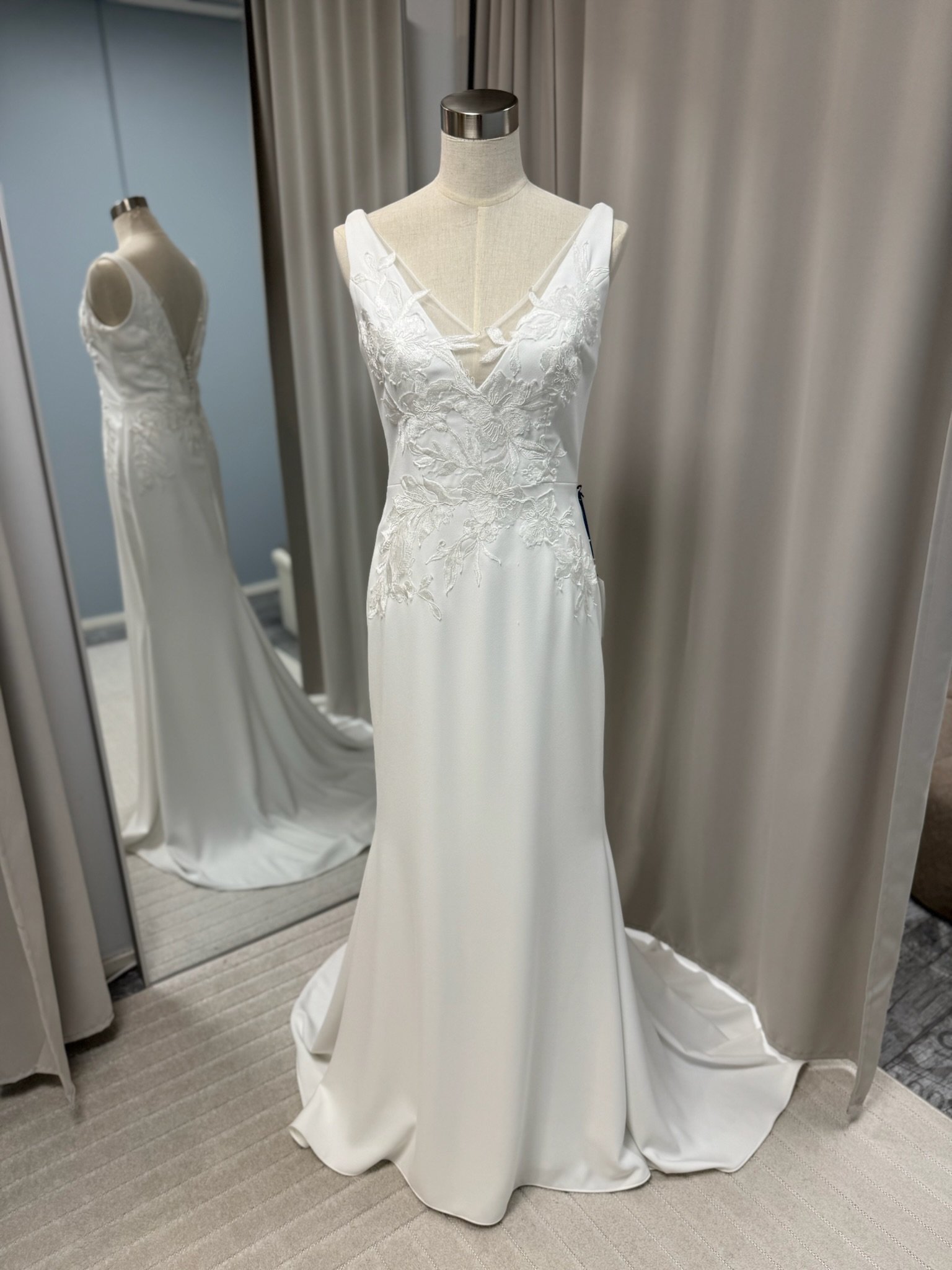 24. Heidi Tuisku Bridal - Gabriela