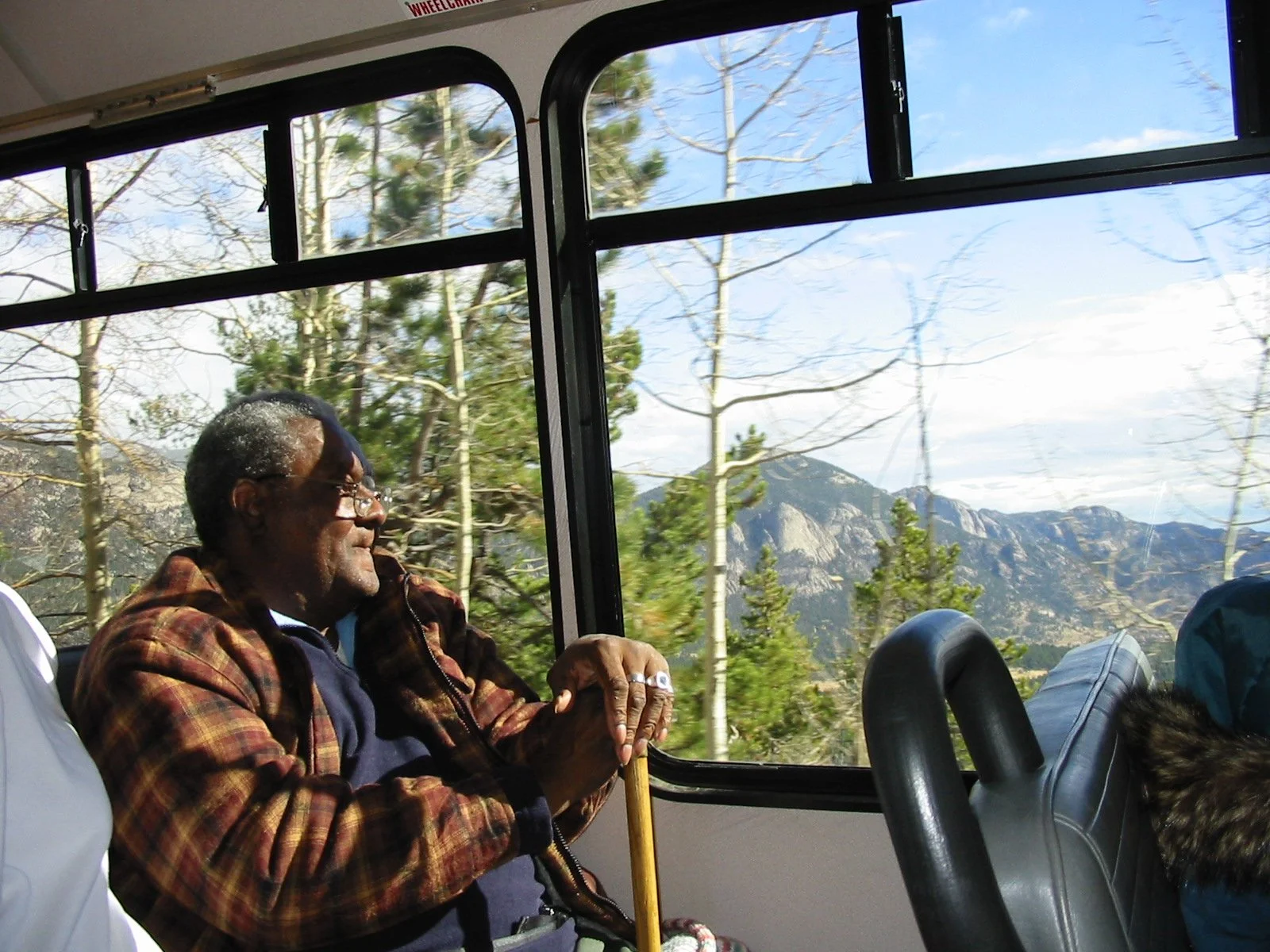 A man with a brain injury enjoys a trip to the National park.