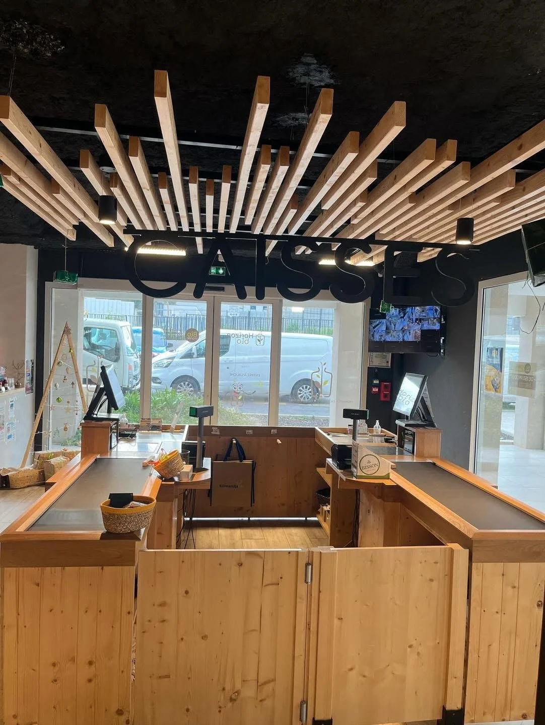 An image of the Cultural Center.