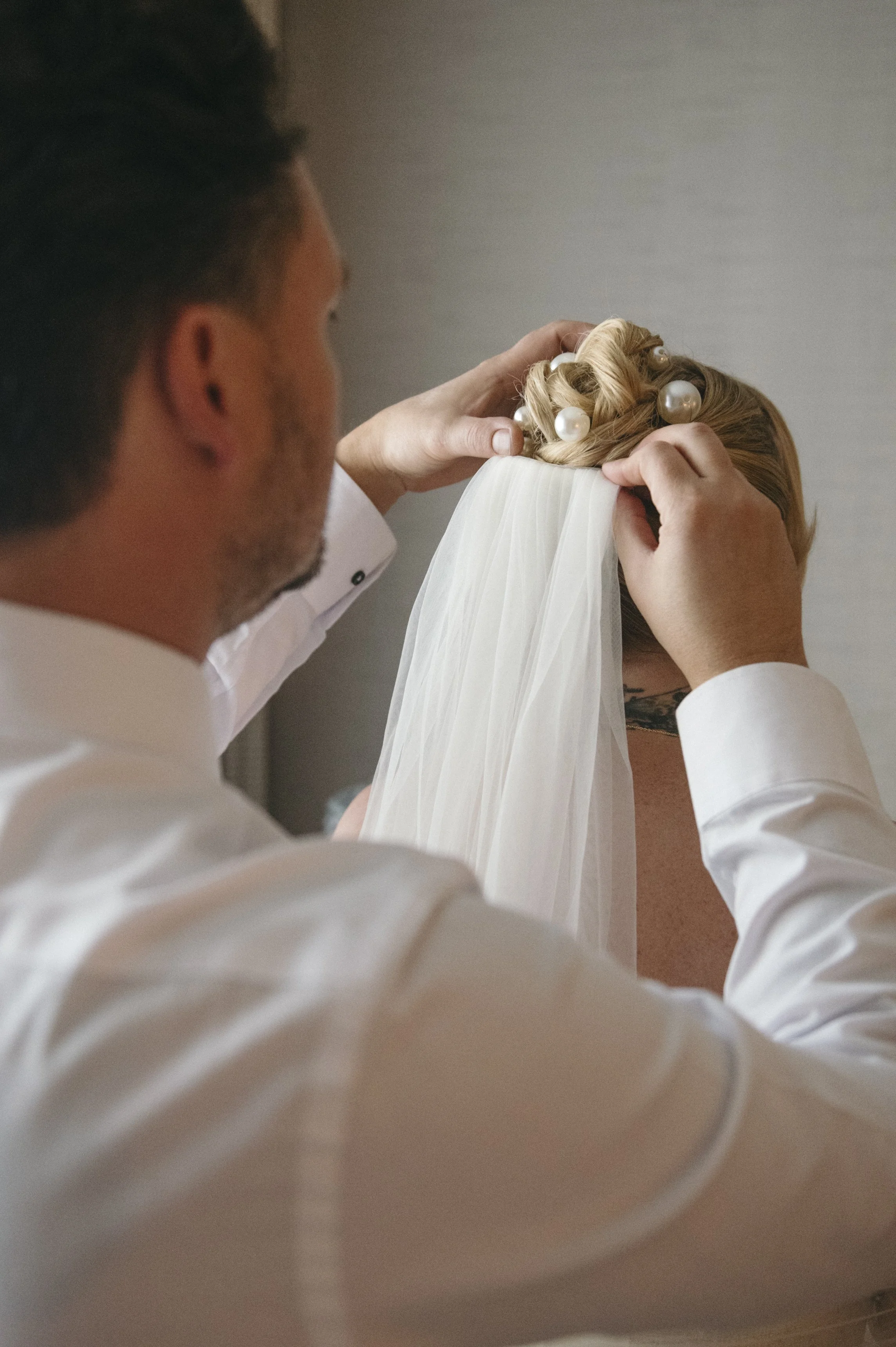 Calgary outdoor wedding ceremony photo