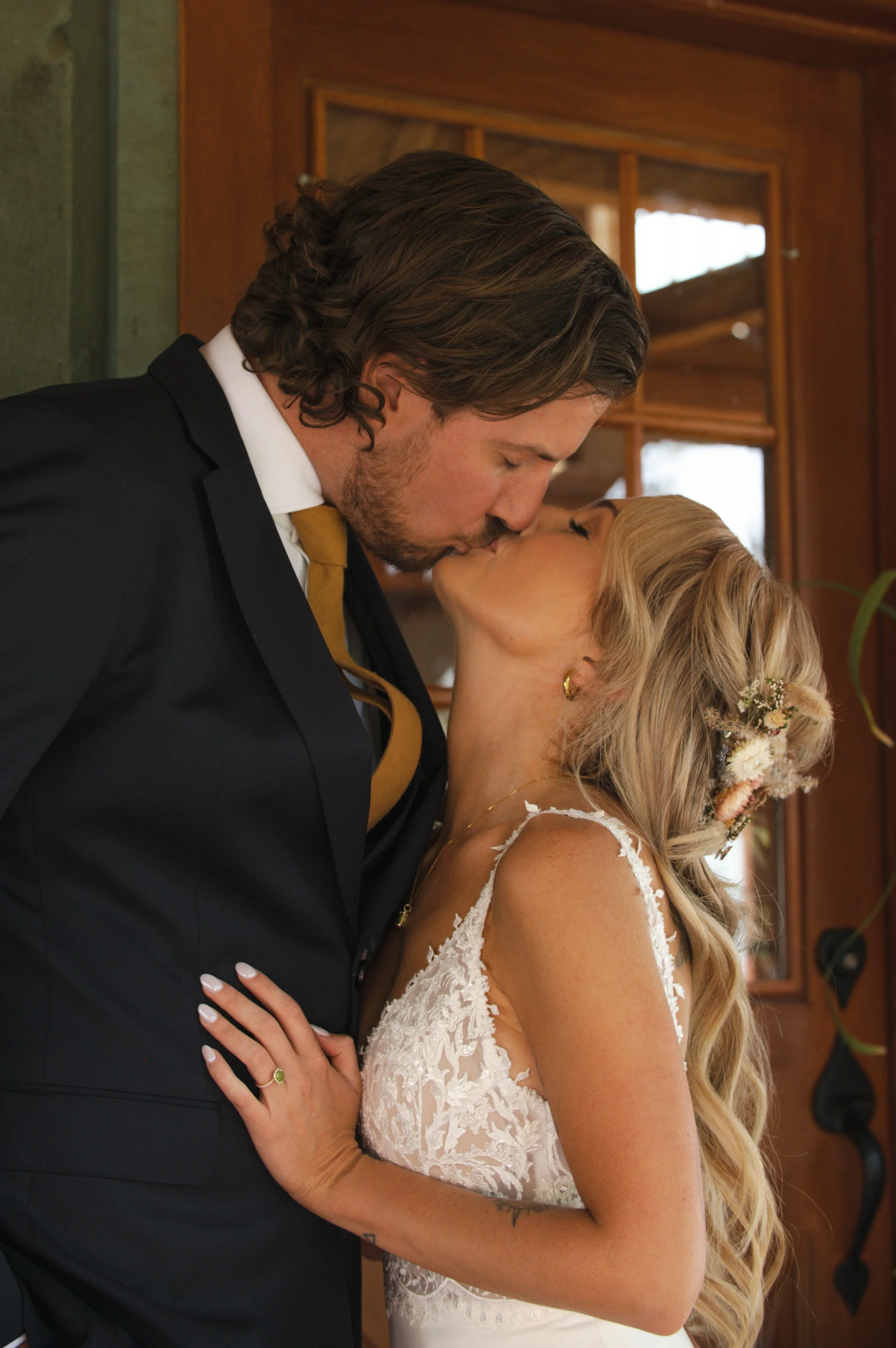 Calgary outdoor wedding ceremony photo