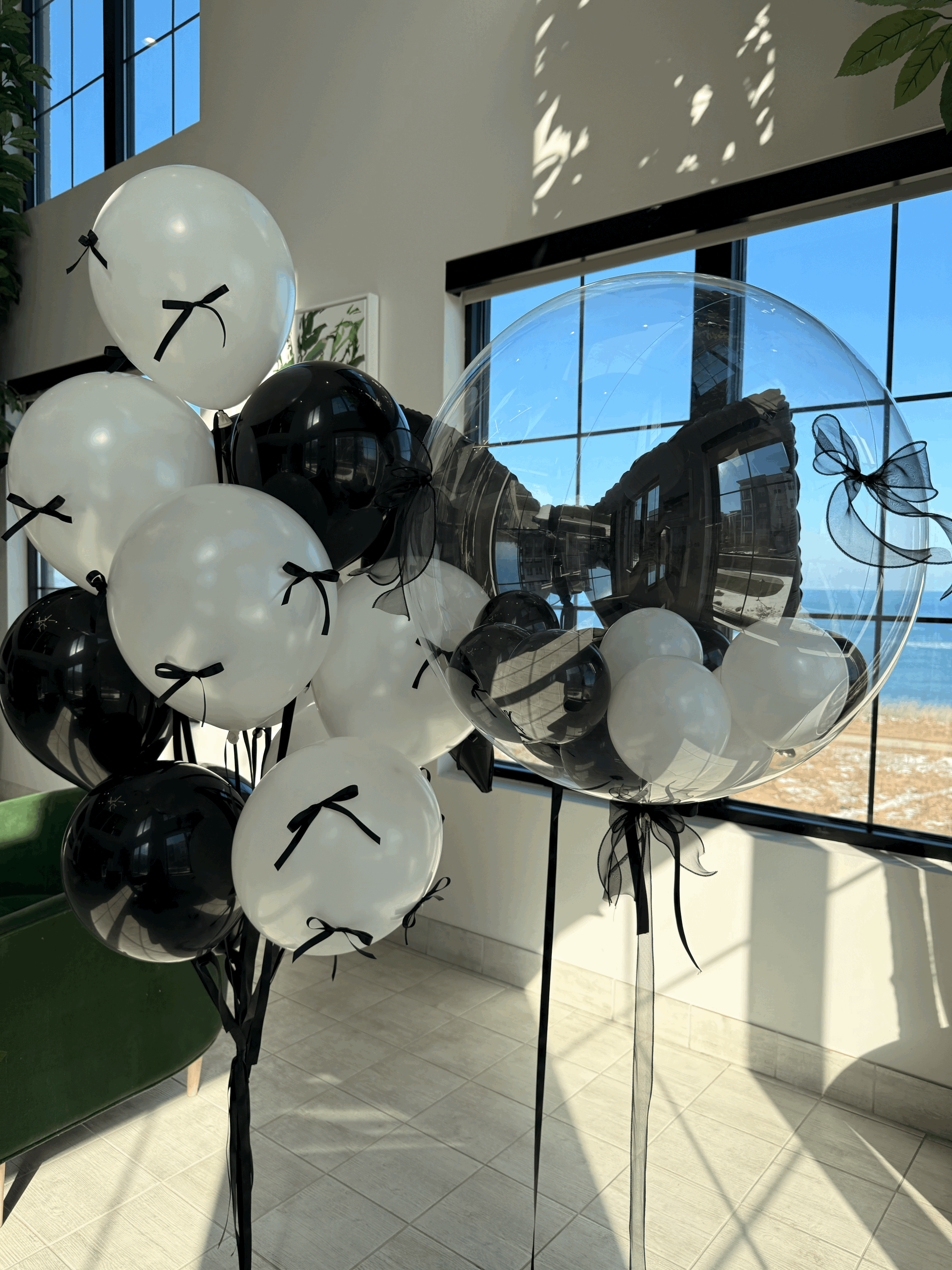 Black and White Balloons Set