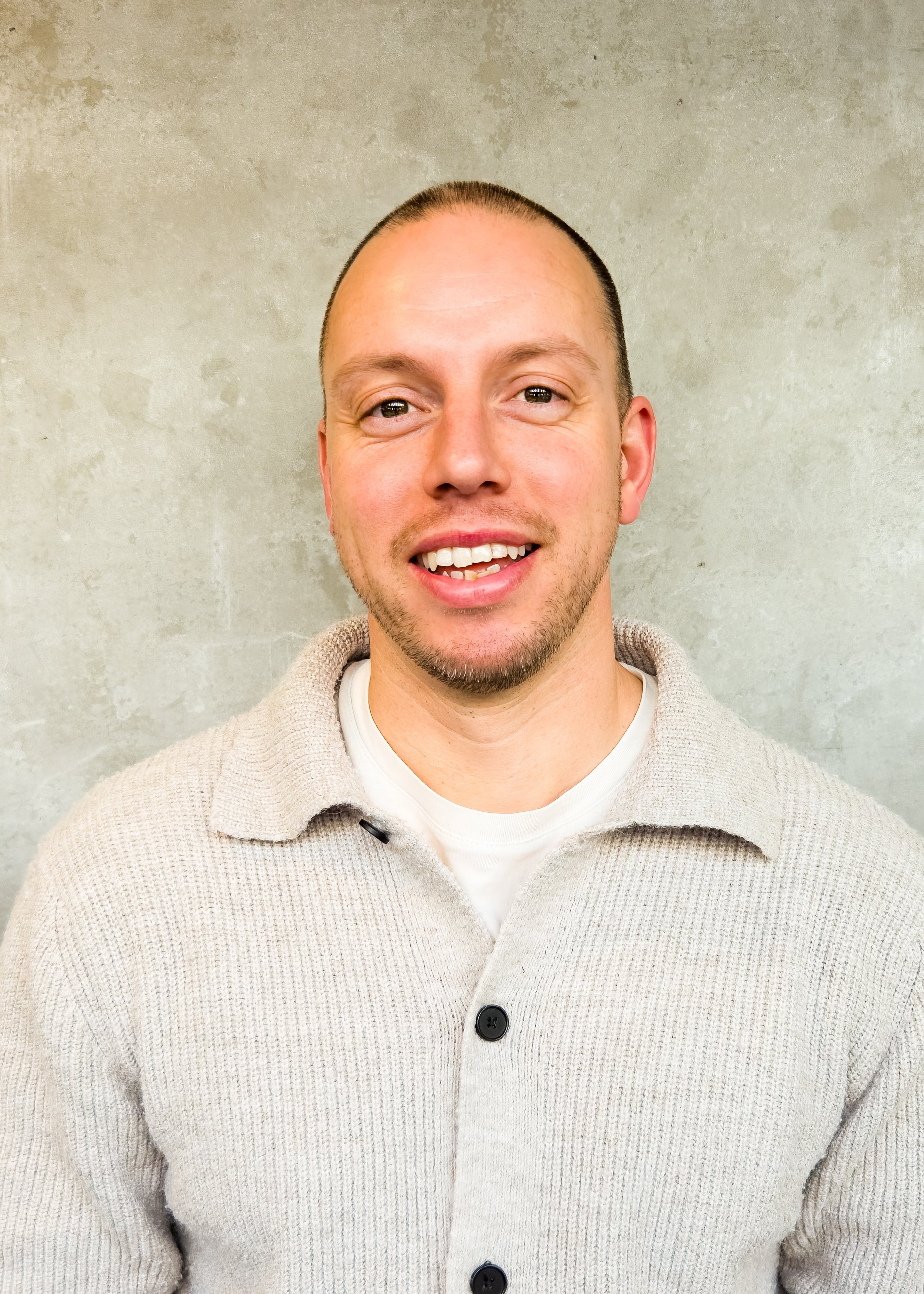 Chris Cartwright, Mental Health Nurse and Cognitive Analytic Therapist, specialising in psychological therapy and organisational training for complex needs in Crosby, Liverpool.