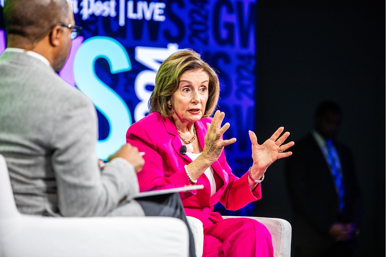 Web2024-11-21_TheWashingtonPostLiveGlobalWomen'sSummit2024-_093832-2 1.jpg
