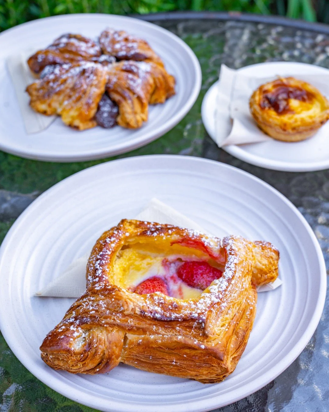 Did you know we make all our pastries fresh every morning? 🥐✨

Yes, just like you read it!

 And with our amazing chefs Roxi and Larissa, there&rsquo;s always something new to discover: fresh flavours, beautiful designs, and a little surprise every 