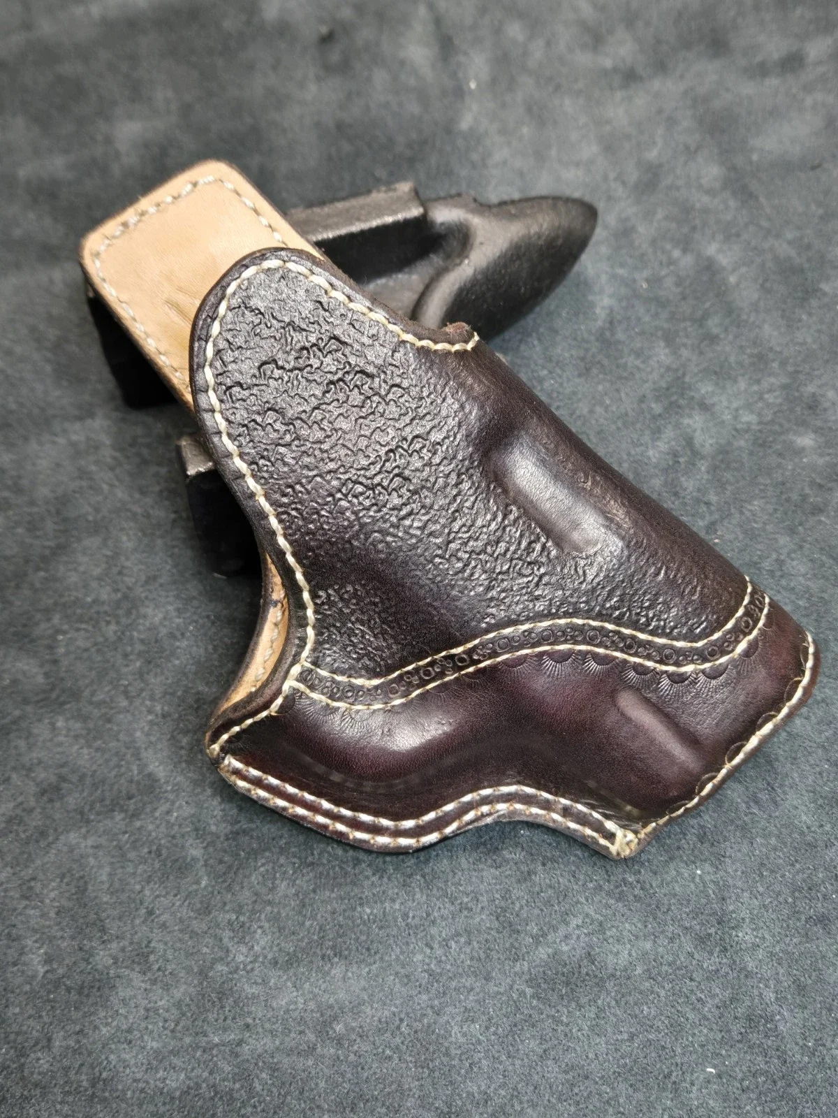 gun holster 003x2.webp