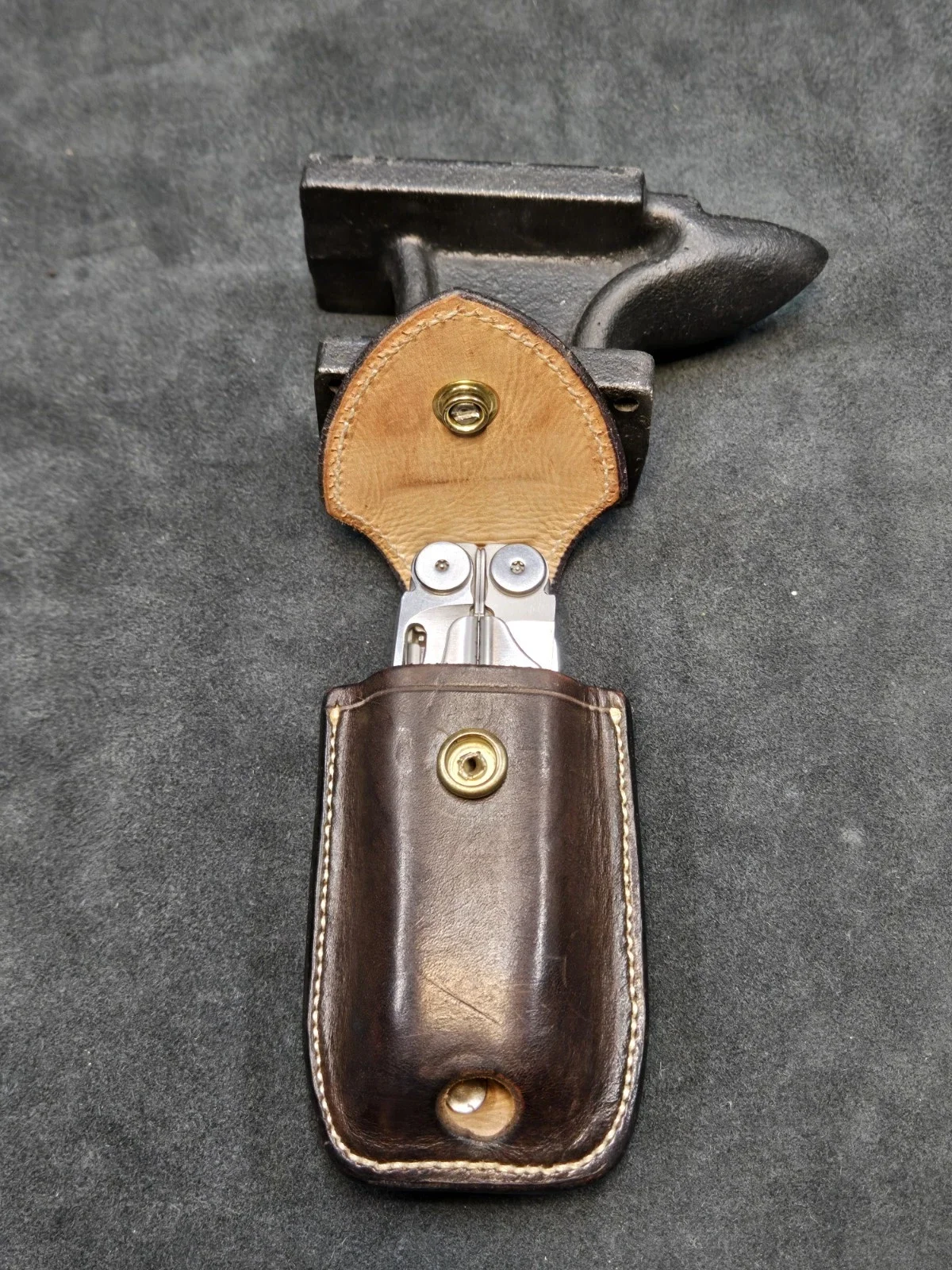 tool holster 002x2.webp