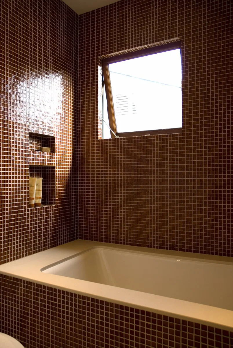 red_bathroom.jpg