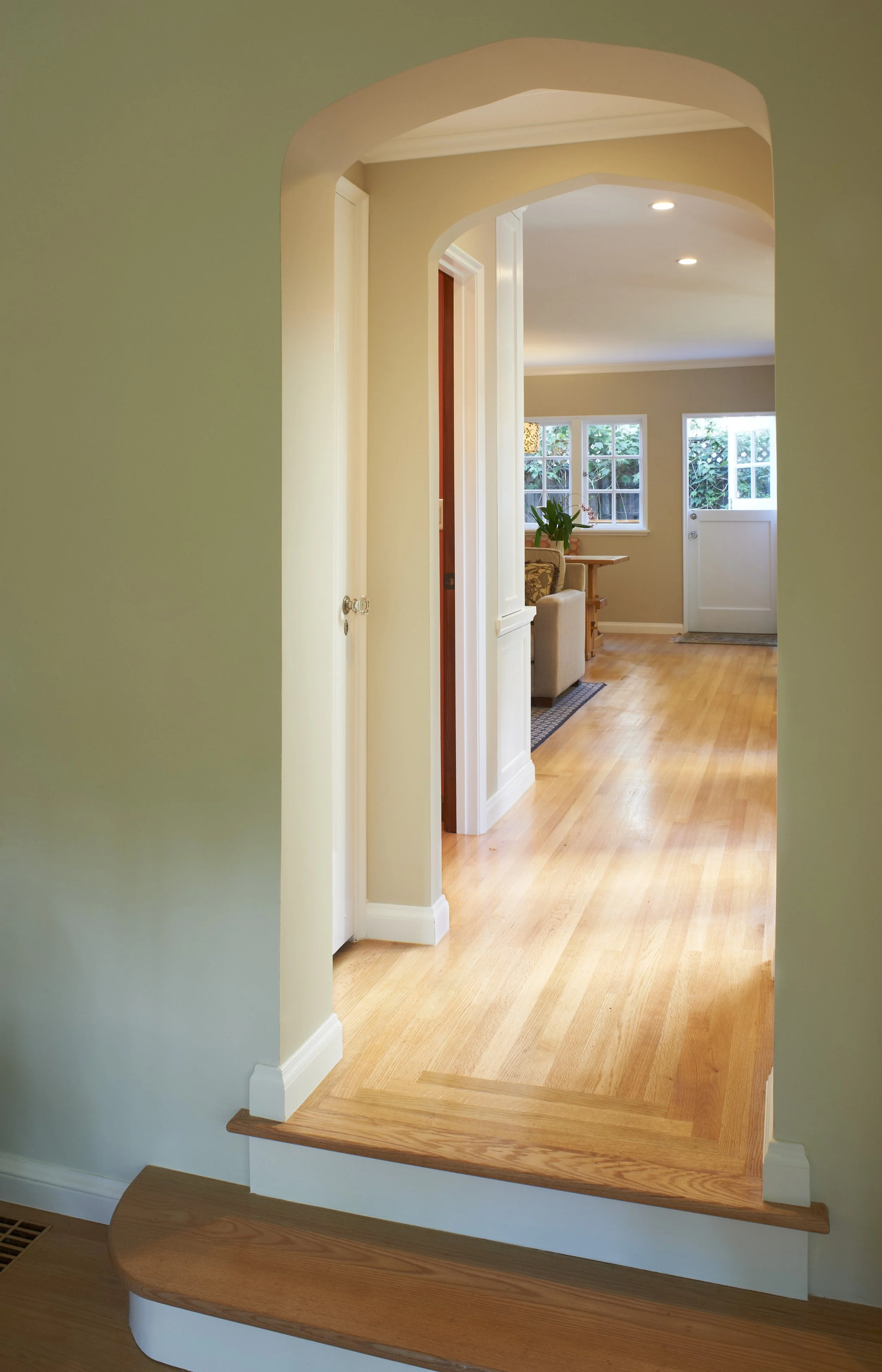arched doorway.jpg