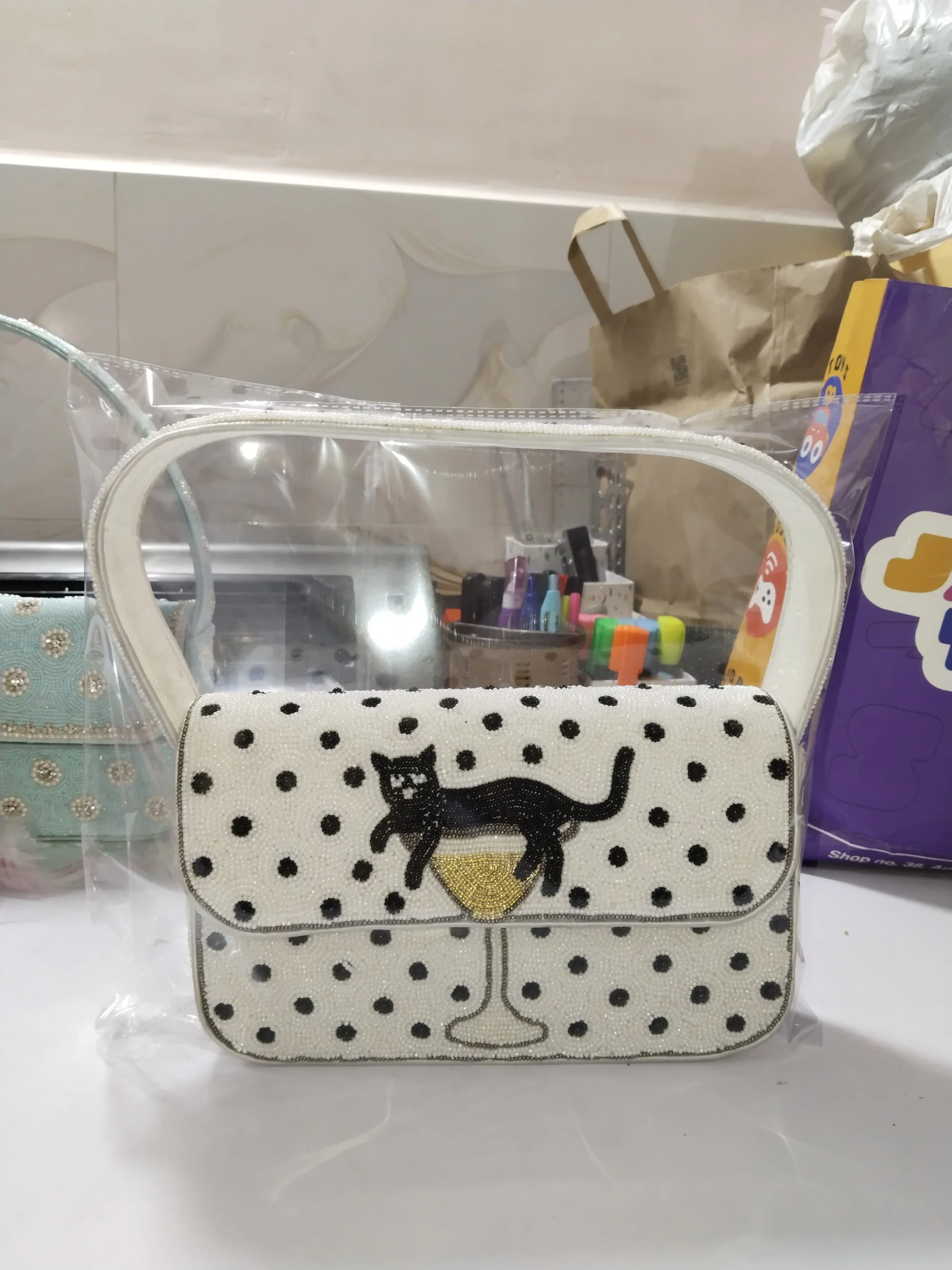 Beaded purse- cat design