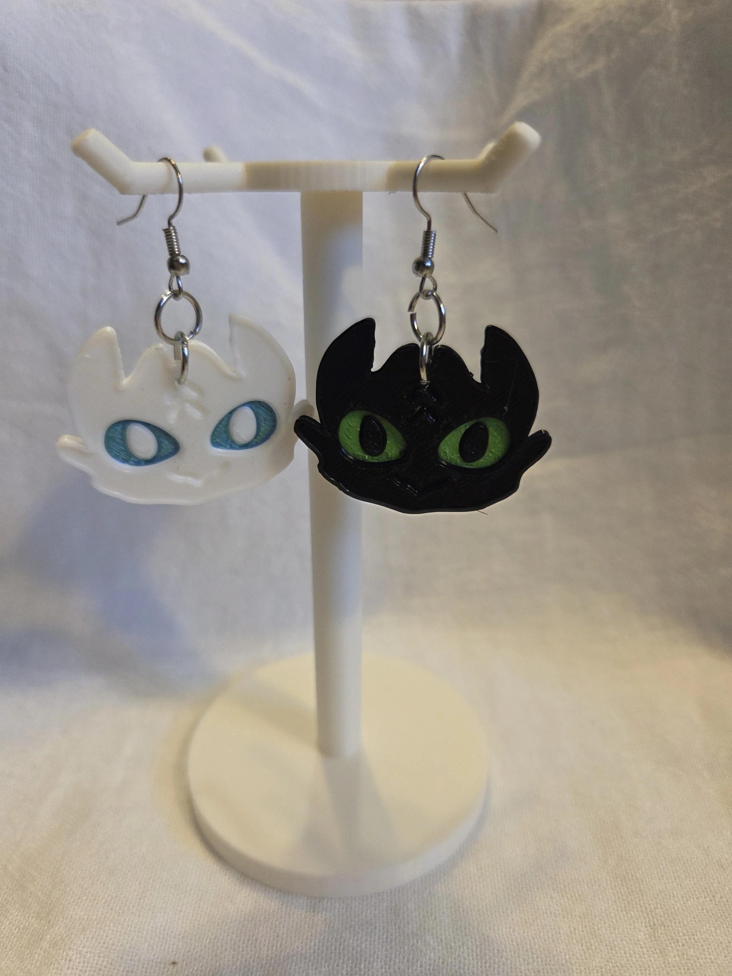 Toothless/Light Fury
