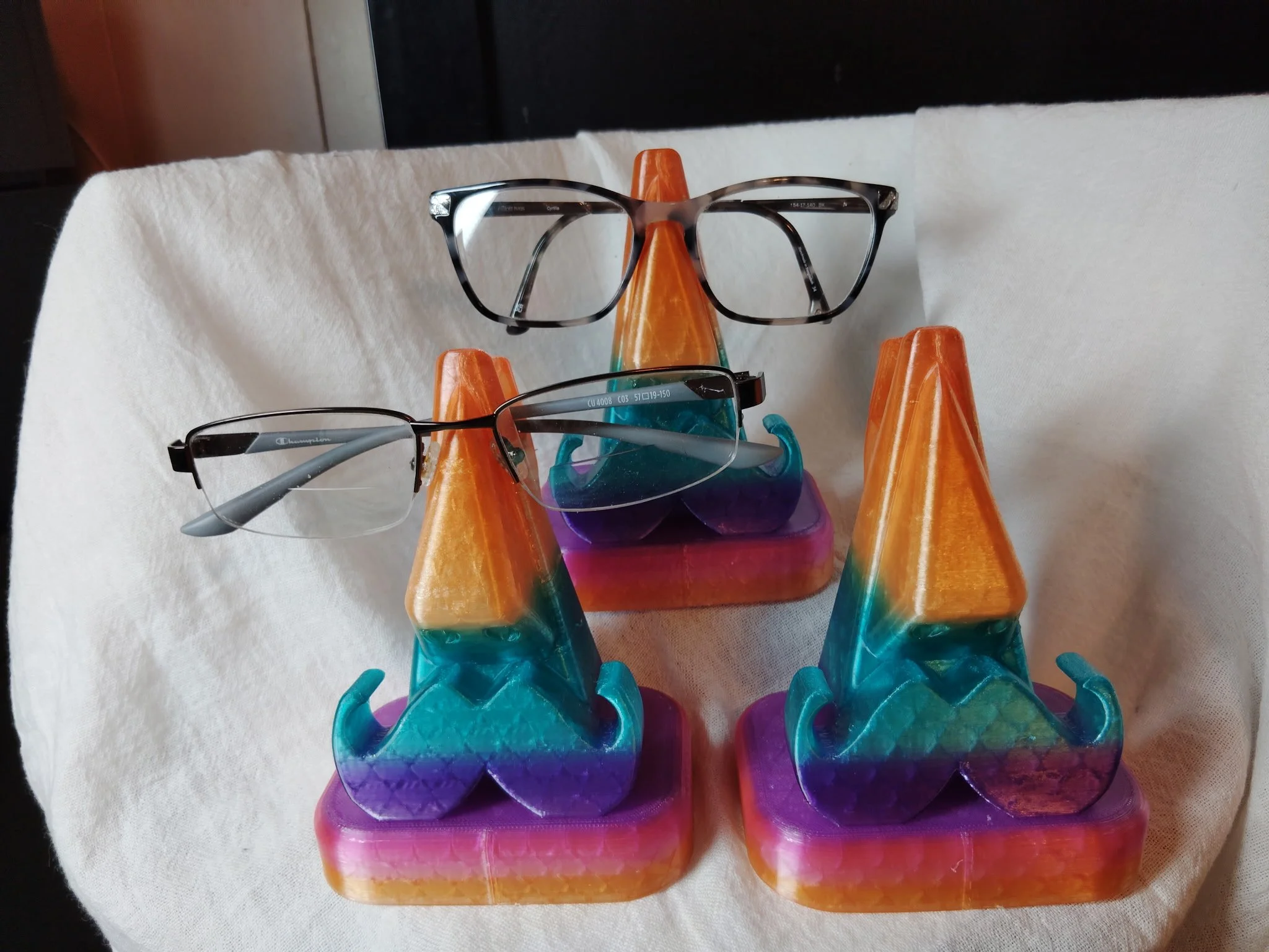 Mustach Eye Glass Holder