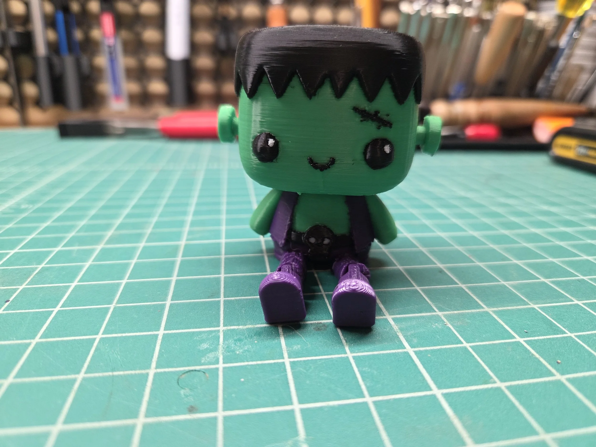 Frankenstein Ledge Sitter