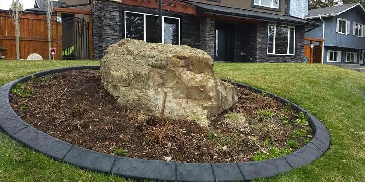 concrete curbing vs plastic edging