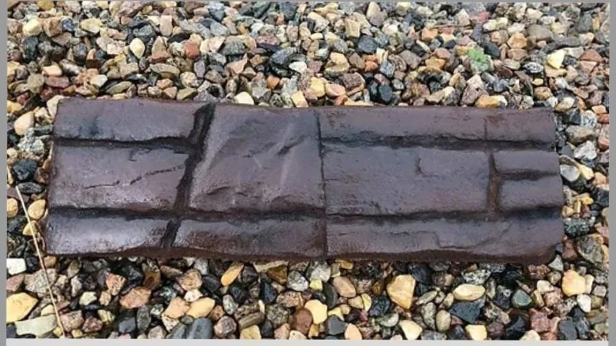 Natural stone texture brick on rock bed