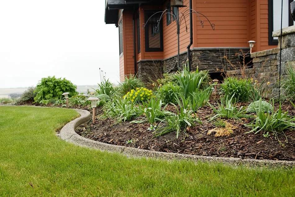 landscape edging Calgary garden bed