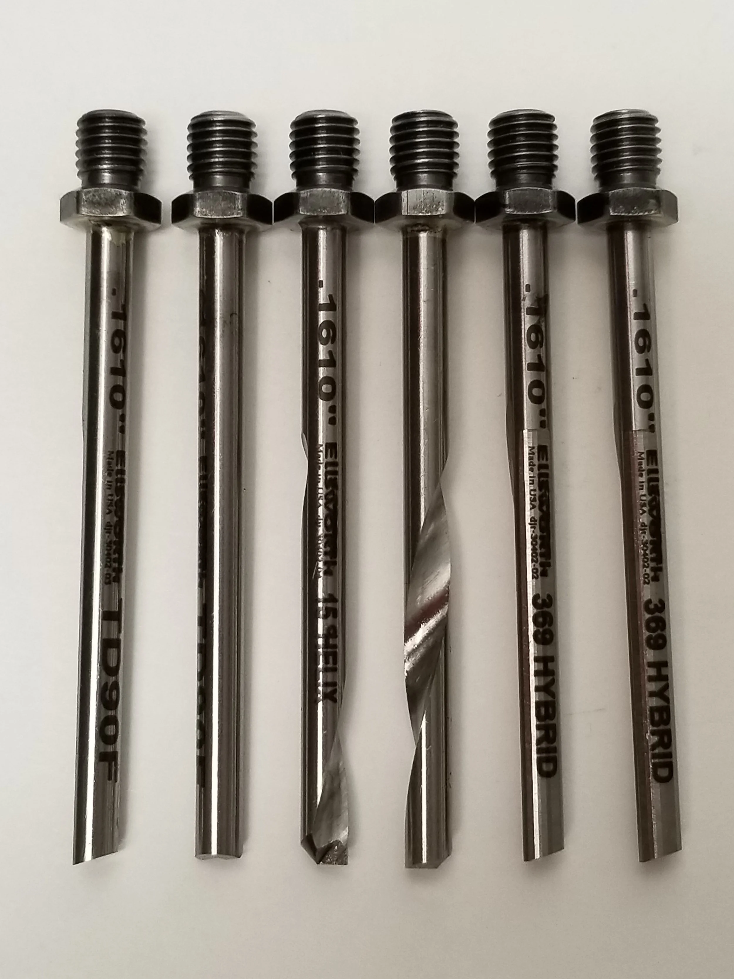 Custom coolant-fed carbide oil hole drills with threaded shank designed for deep-hole CNC machining and high-performance production drilling