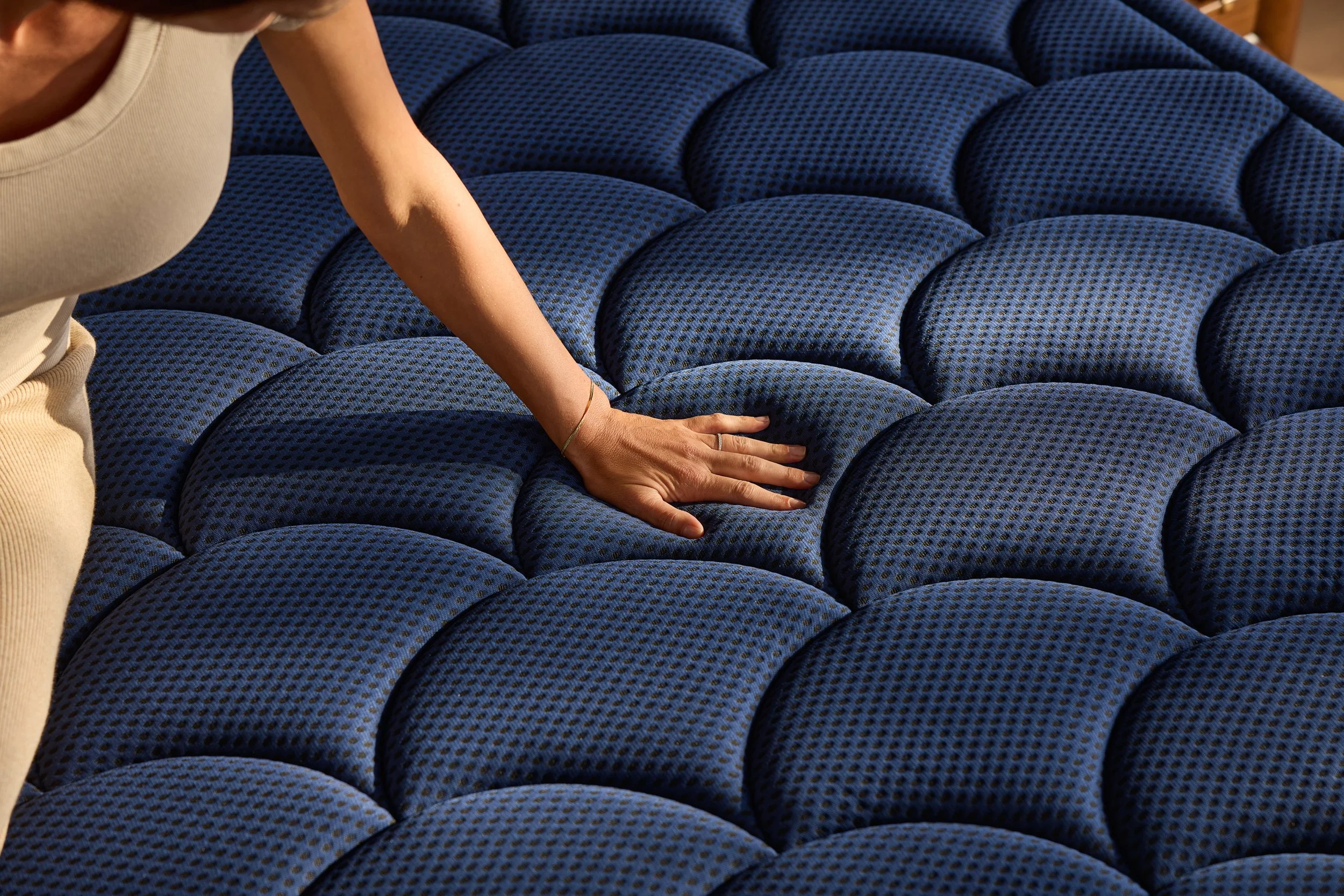 Dreamcloud4_Ultra_slighty overhead _close up_0362.jpg