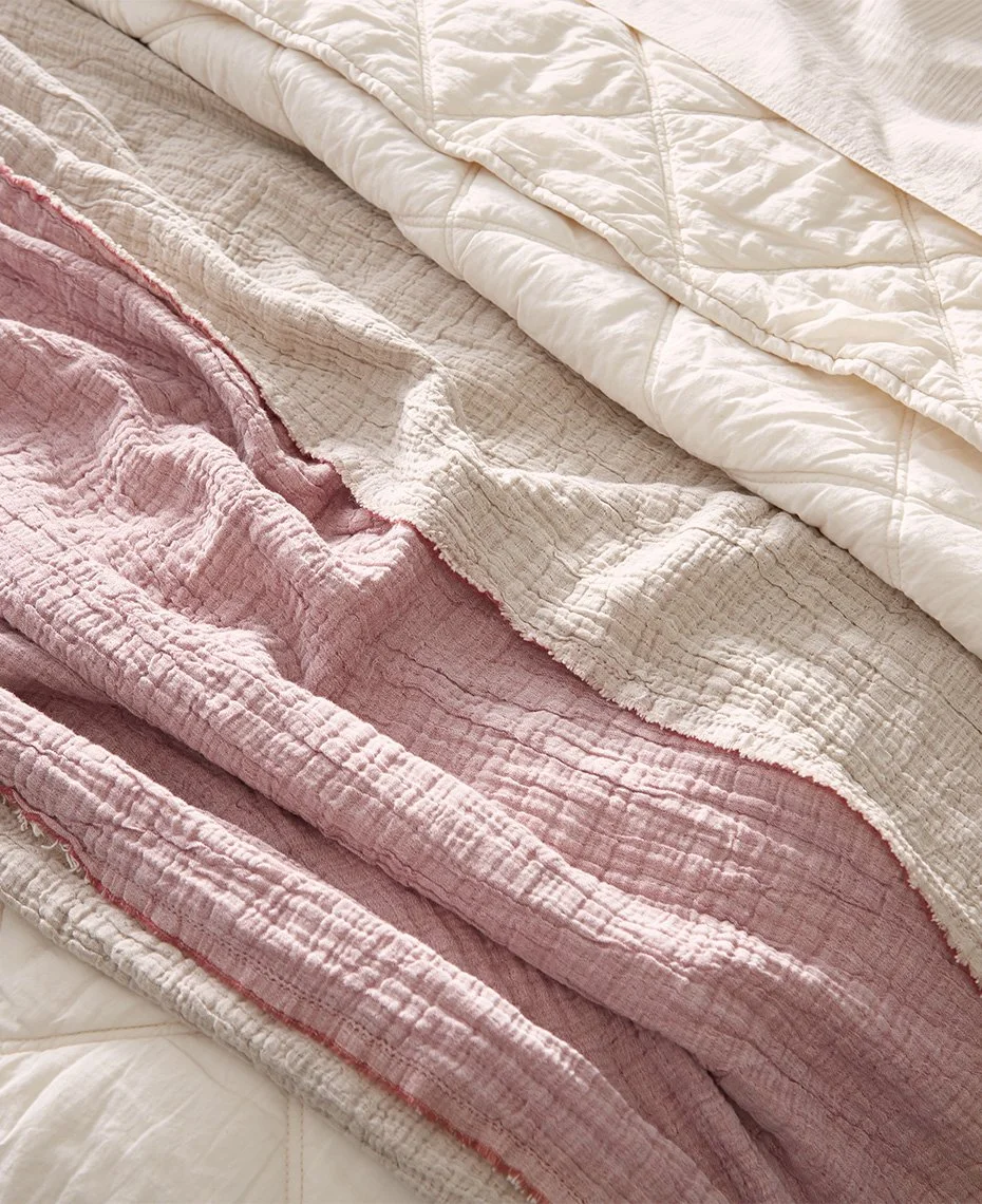 DiamondStitch_Comforter_Undyed_B_SP21_detail_v1_33332.jpg