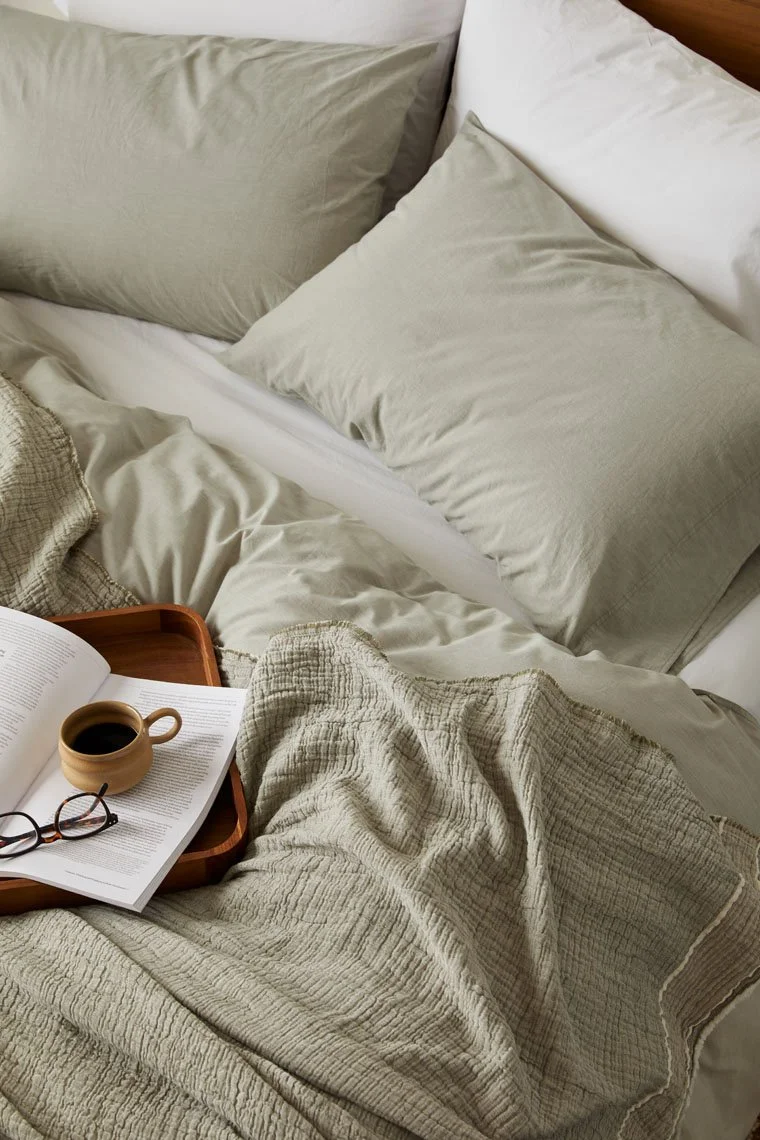 CrinkledPercale_Duvet_LaurelChambray_A_SP22_v4_detail_5667_x-2.jpg