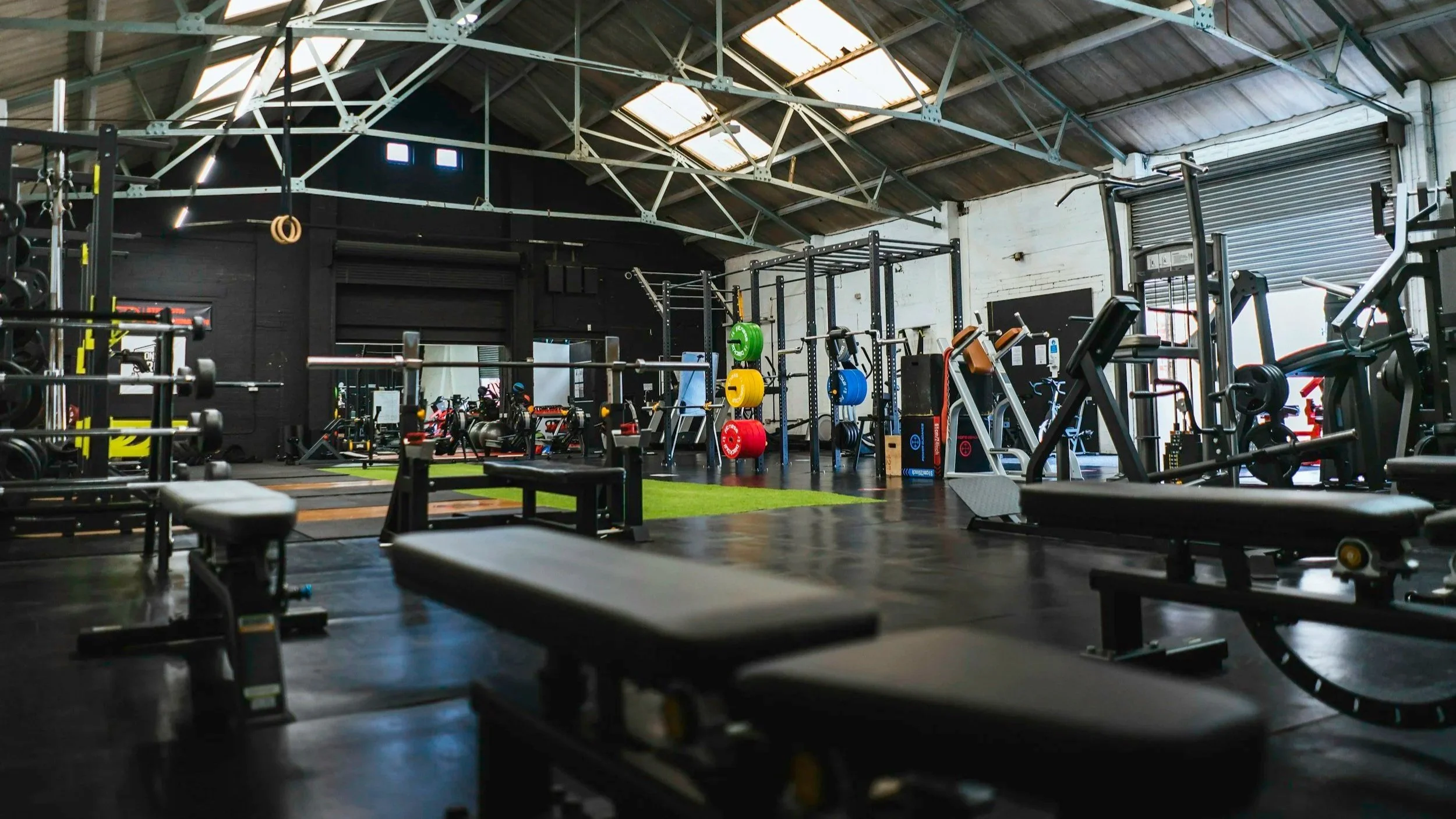 Trial-to-join checklist: confirm, welcome, experience, next step booking.