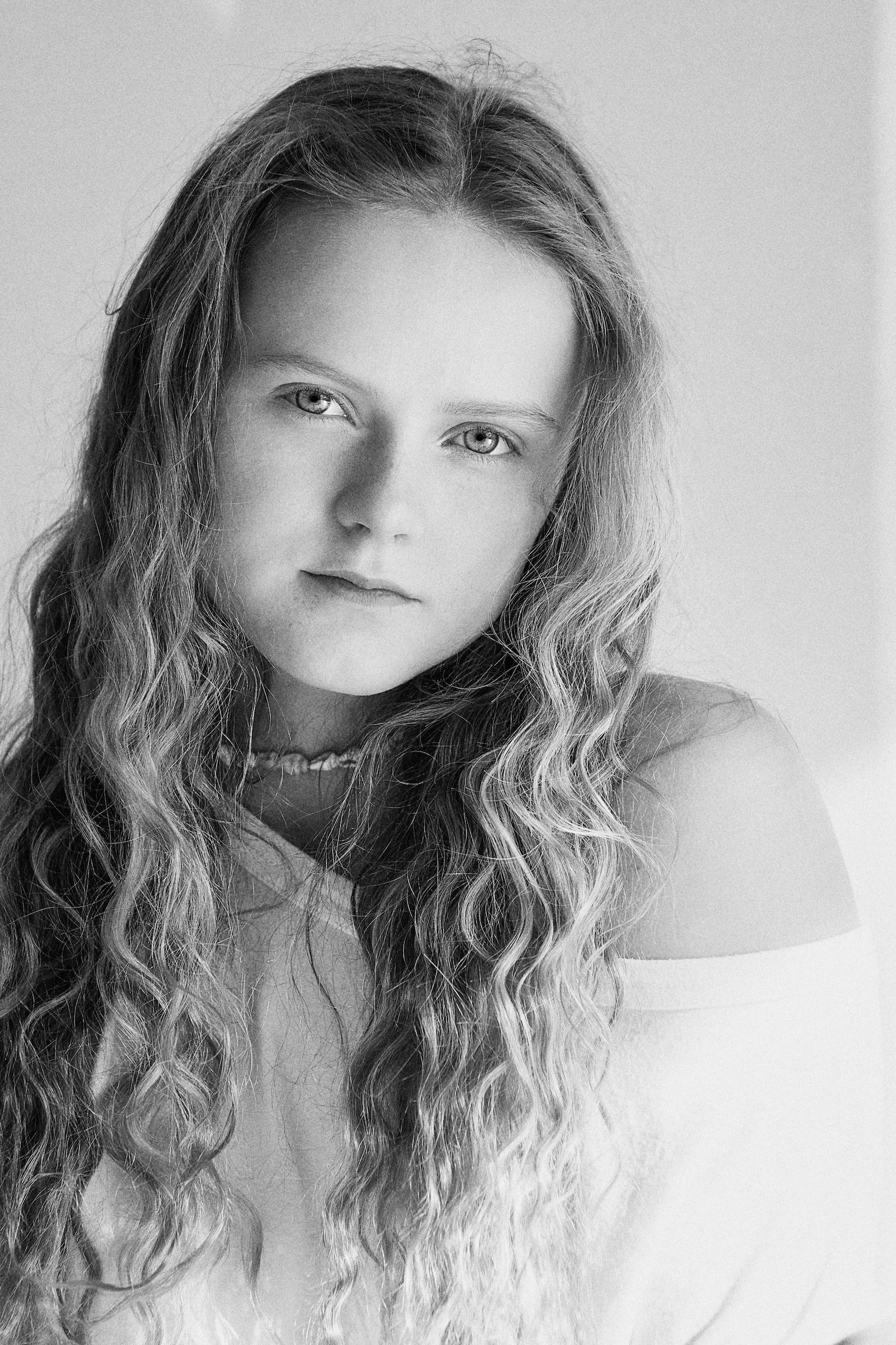 20201018 Solana Crowe Portrait1113.jpg