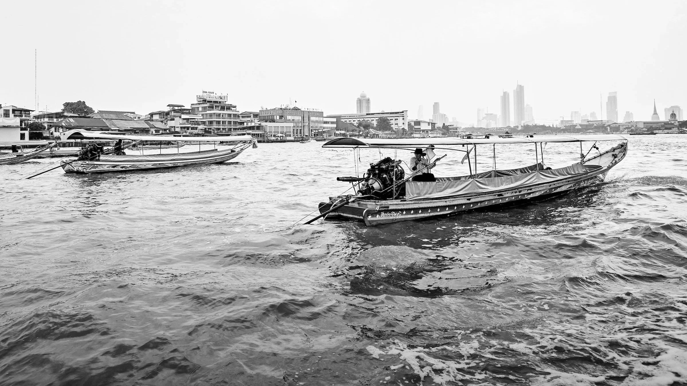 20-01-16-Thailand-1061bw.jpg