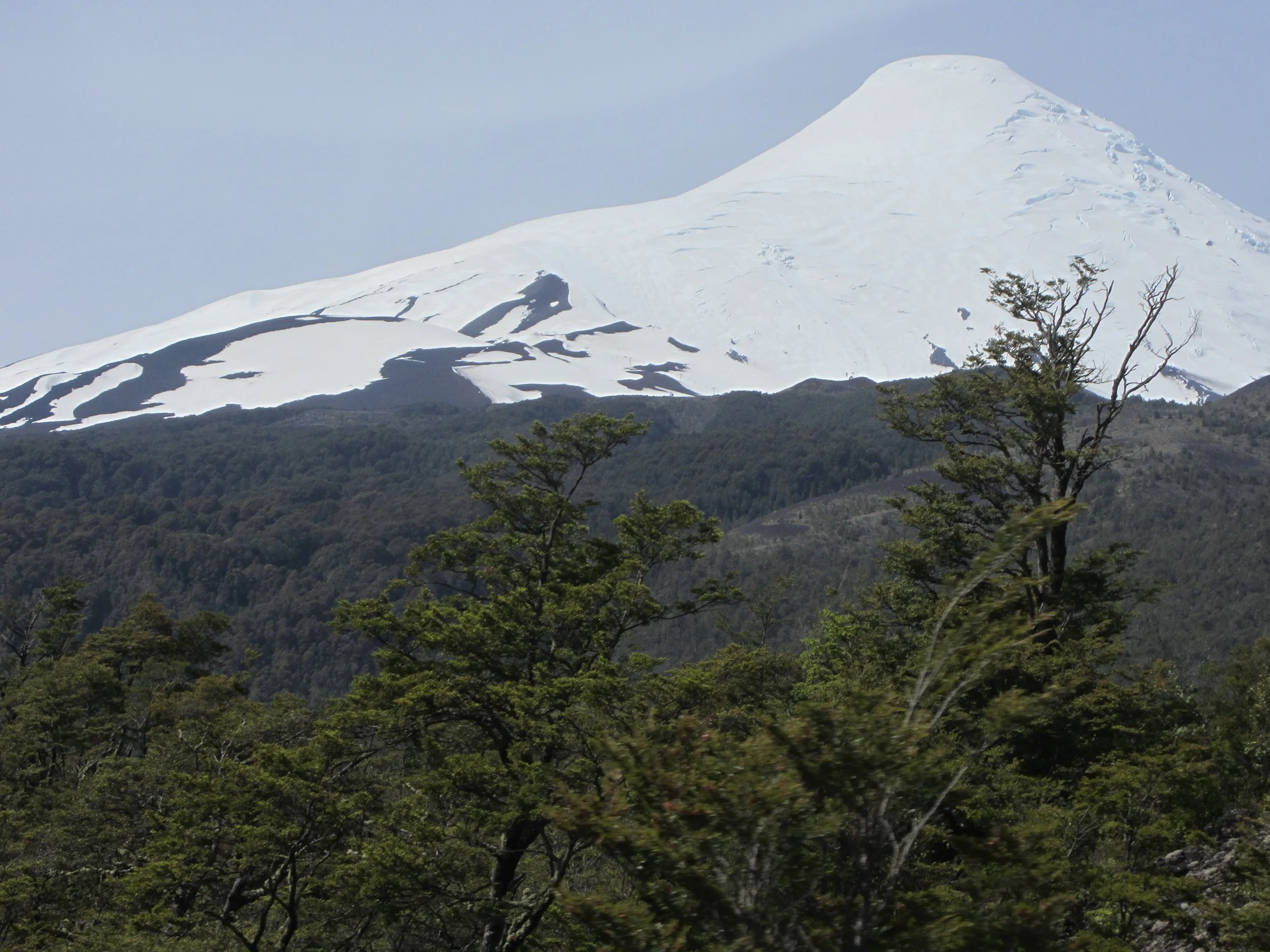 Volcano Villarrica - Pucon closeup 151111.JPG