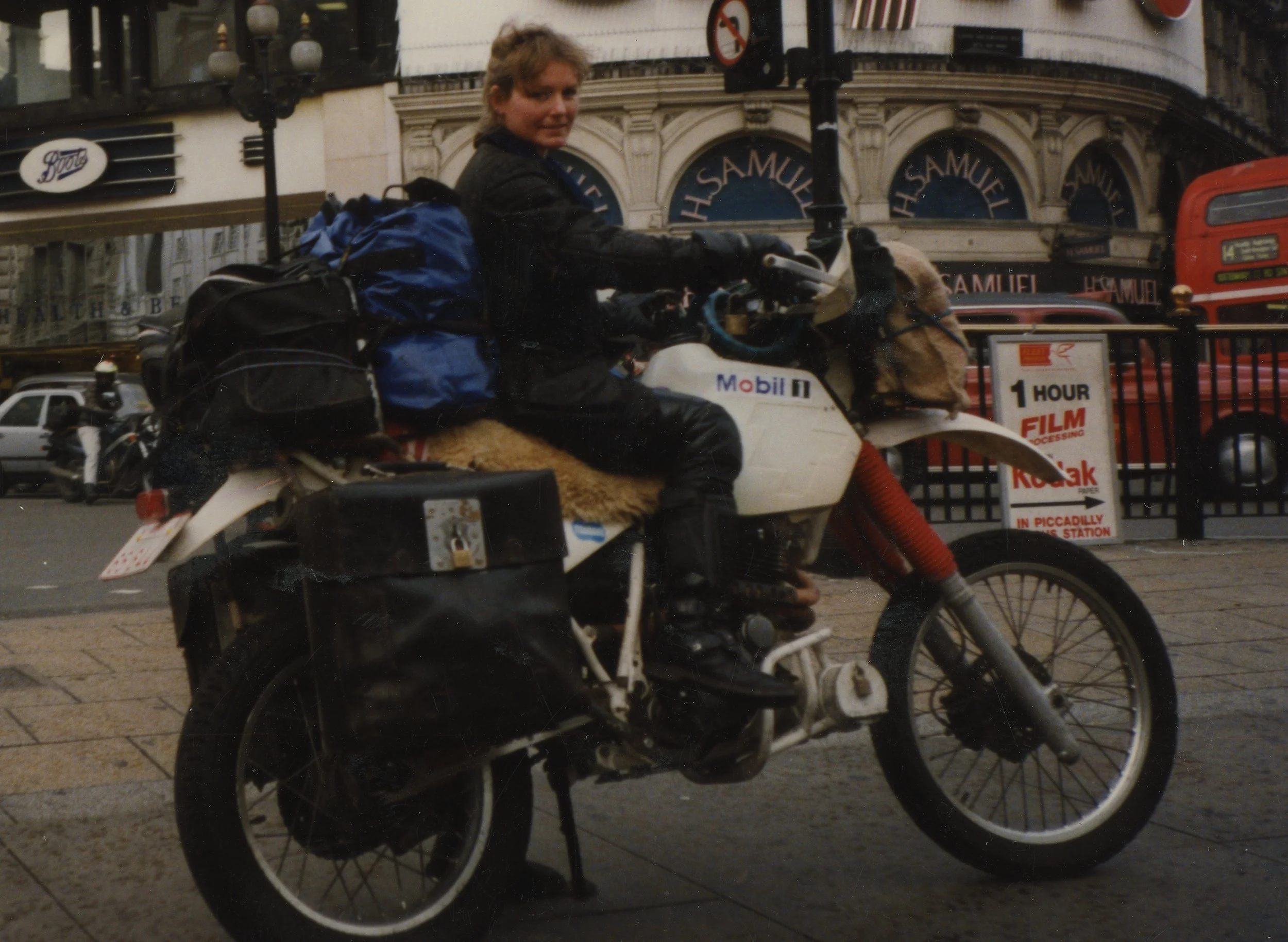 London_LeavingforSilkRoad.jpg