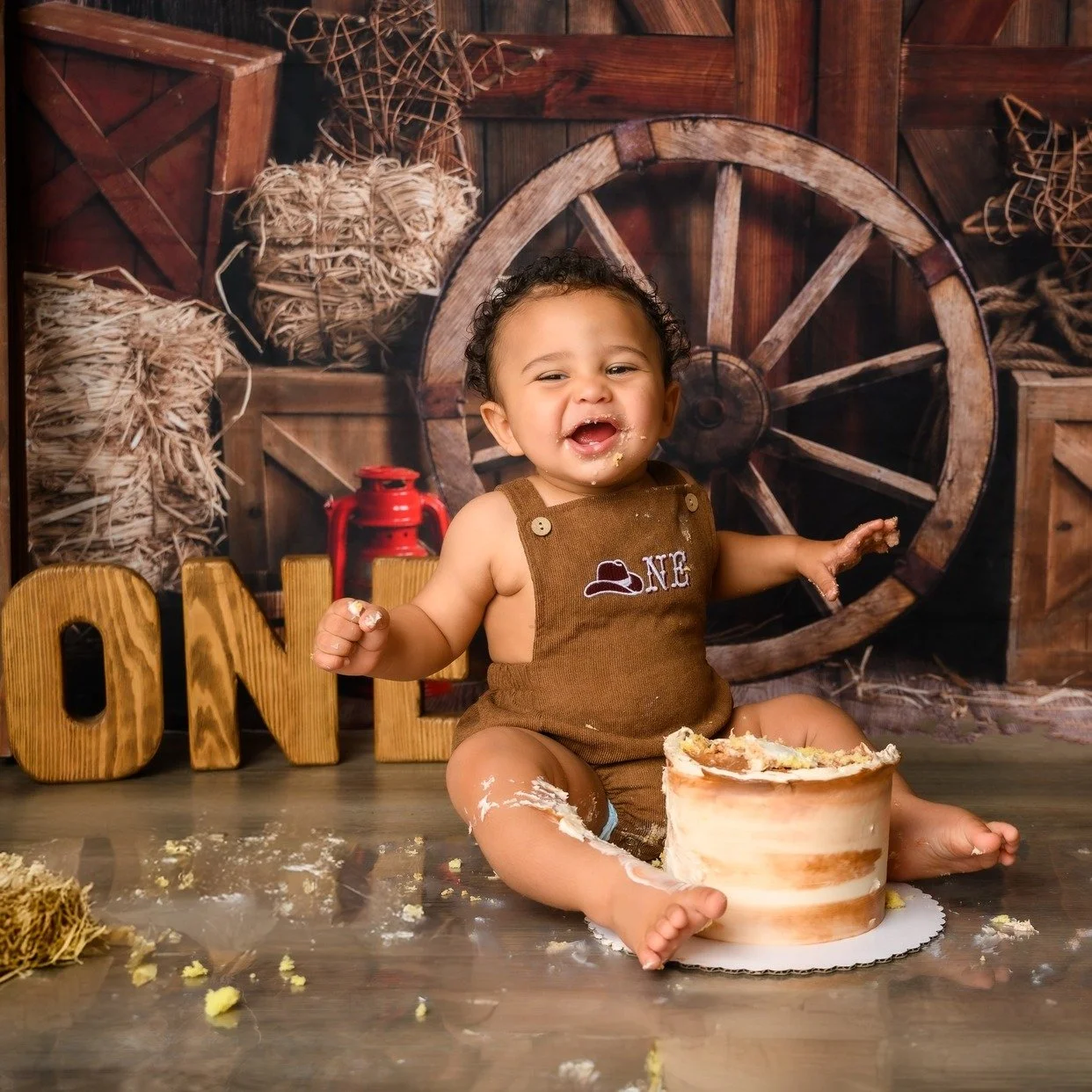 🎂 𝐂𝐚𝐤𝐞 𝐒𝐦𝐚𝐬𝐡 𝐒𝐞𝐬𝐬𝐢𝐨𝐧𝐬 🎉
🎂 𝐒𝐞𝐬𝐢𝐨𝐧𝐞𝐬 𝐝𝐞 𝐂𝐚𝐤𝐞 𝐒𝐦𝐚𝐬𝐡 🎉

Celebrate your little one&rsquo;s big milestone with a fun and sweet Cake Smash session!
Perfect for first birthdays and full of smiles, mess, and memories 💕