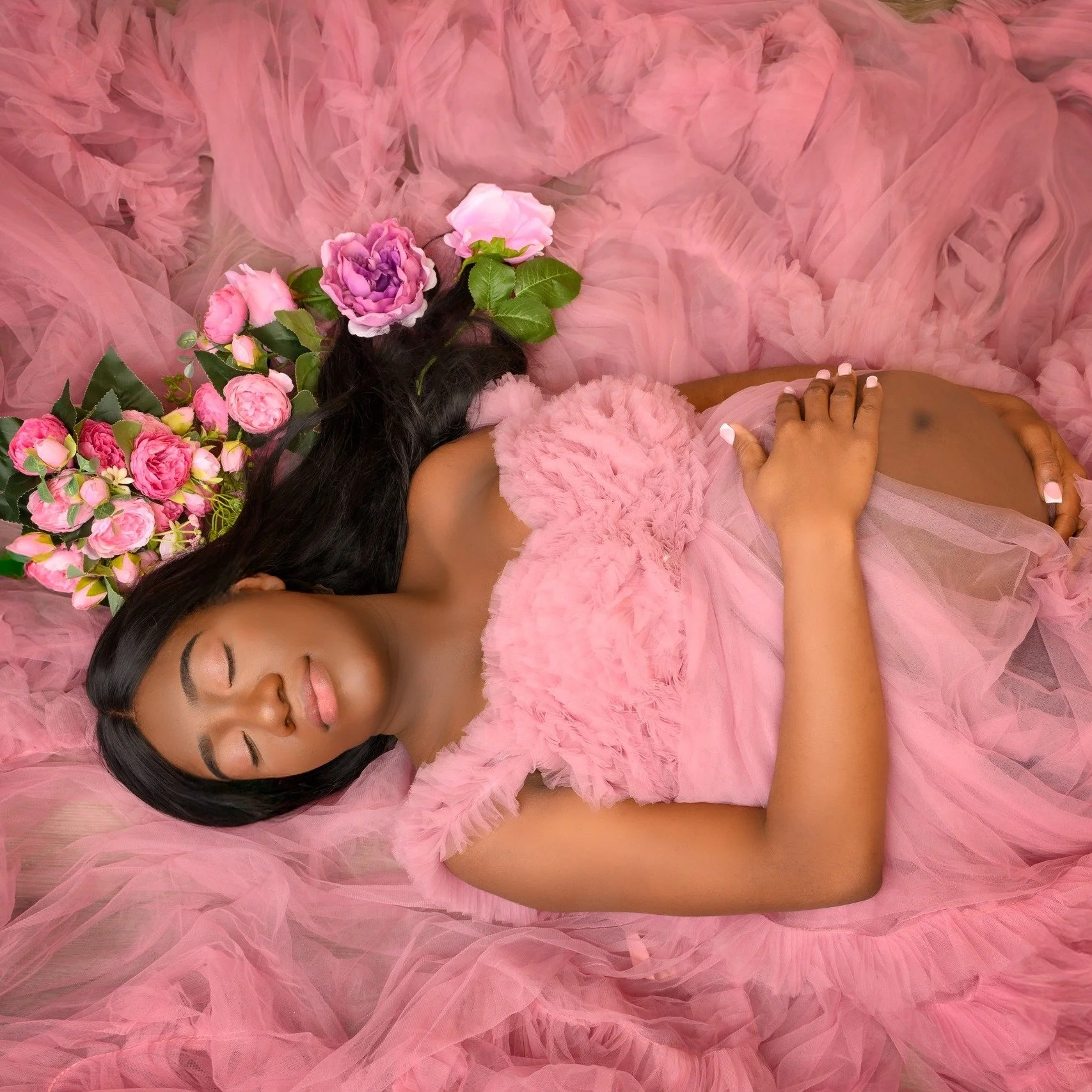 ✨ 𝐌𝐚𝐭𝐞𝐫𝐧𝐢𝐭𝐲 𝐒𝐞𝐬𝐬𝐢𝐨𝐧𝐬 ✨
✨ 𝐒𝐞𝐬𝐢𝐨𝐧𝐞𝐬 𝐝𝐞 𝐌𝐚𝐭𝐞𝐫𝐧𝐢𝐝𝐚𝐝 ✨

Pregnancy is a beautiful, powerful chapter of your life&mdash;one that deserves to be remembered forever. 🤍

Let us take care of everything for you:
✔️ Elegant m