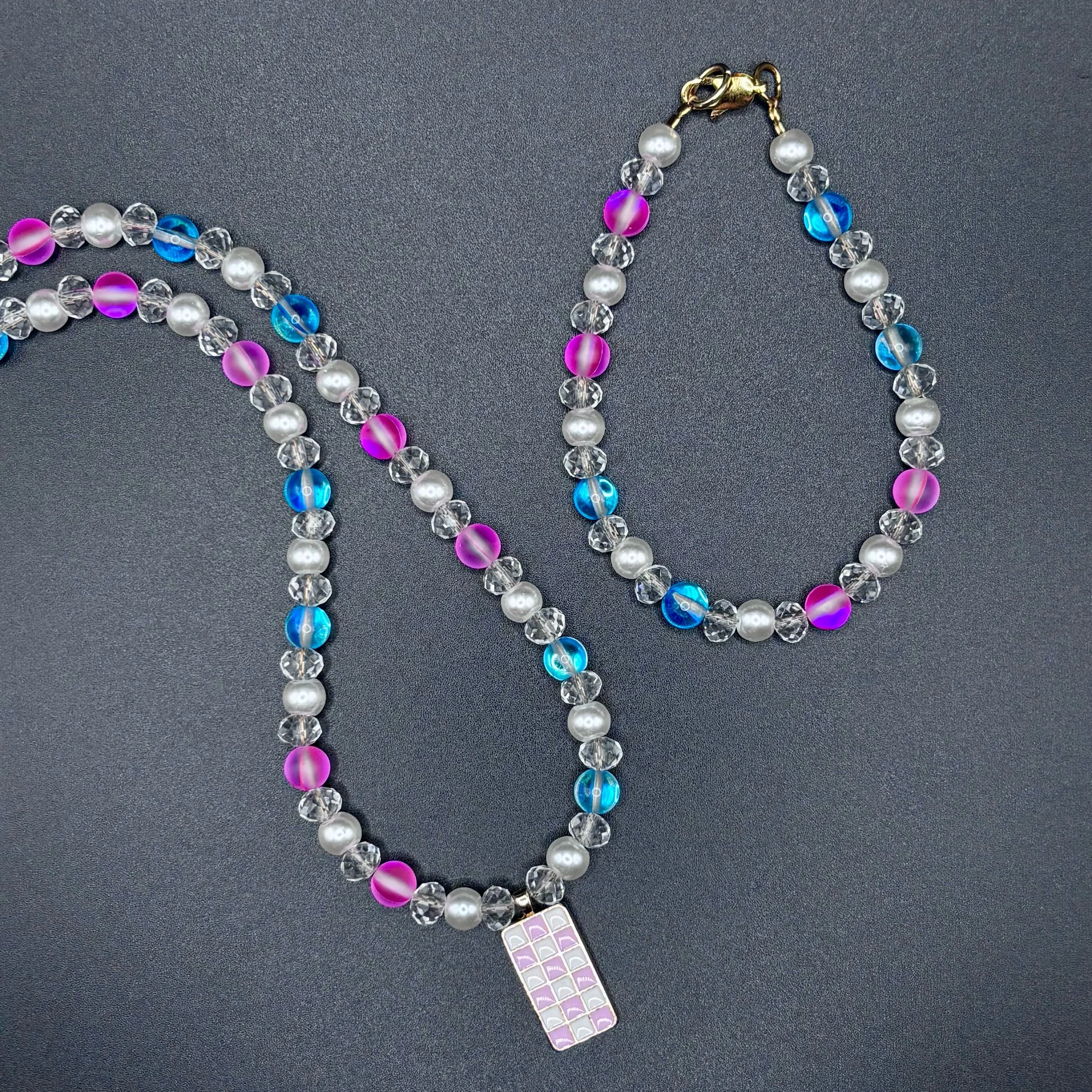 Pastel Paddock Jewelry Set