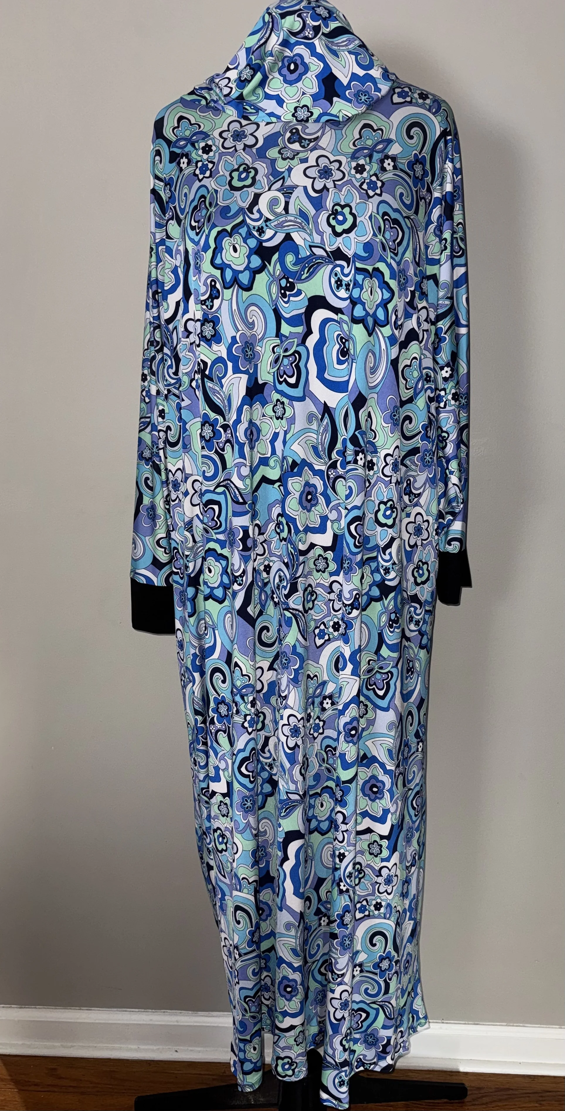 Blend of blues, turquoise, mint, and white Muslim women's prayer garment handsewn in New Jersey easy to wear and comfortable for salah.