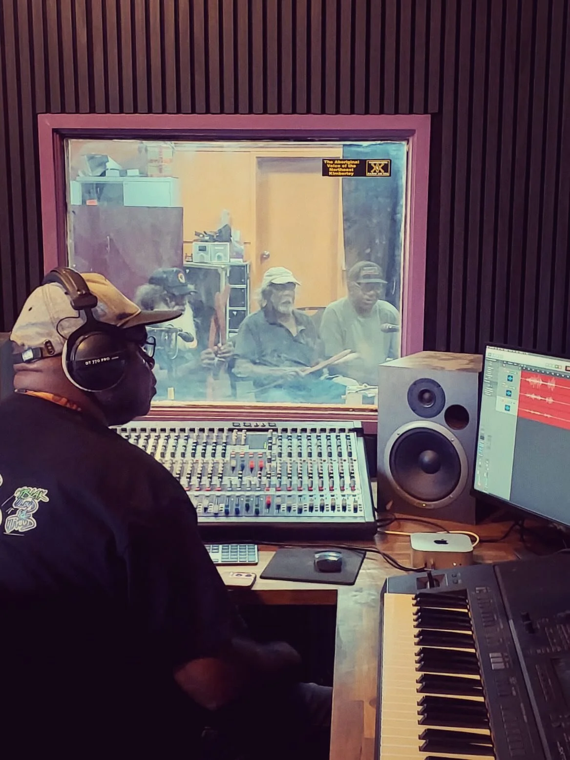 &lsquo;Doctor D&rsquo;- Donovan Rice recording Pularpa with the senior Warlpiri men. Keeping culture strong for the future generations. 🫶🏽