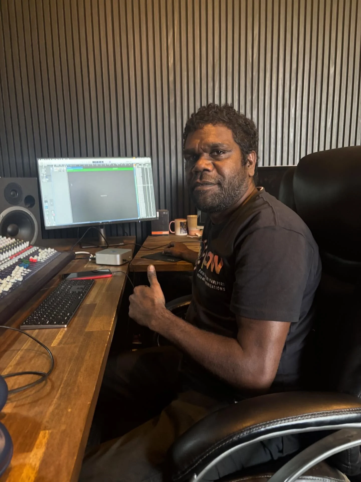 Legend Glen &lsquo;James&rsquo; Turner making new beats and using Logic in the studio in Yuendumu 💥