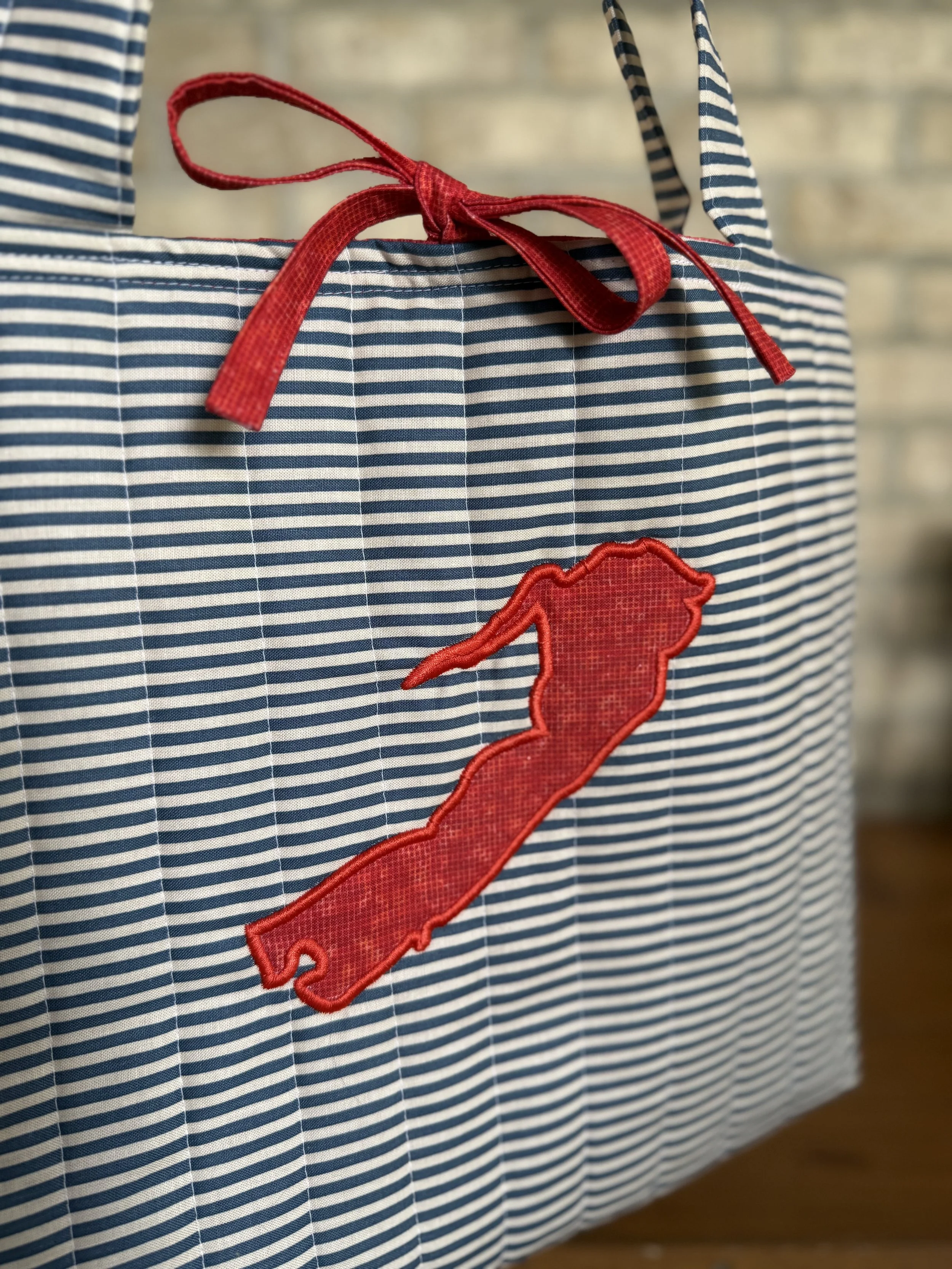 Delavan Lake market tote