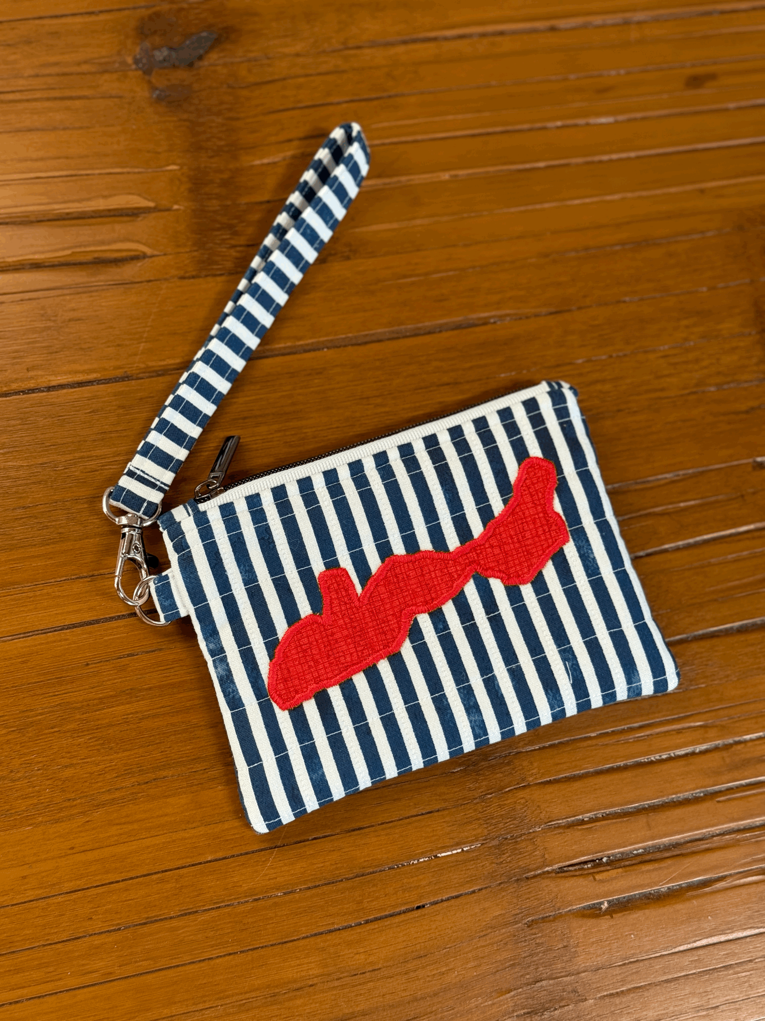 zippered quilted pouch