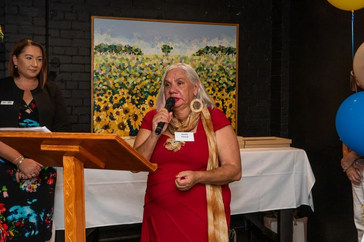 JOH2303_08_MPHN-3WEB - smaller.jpg