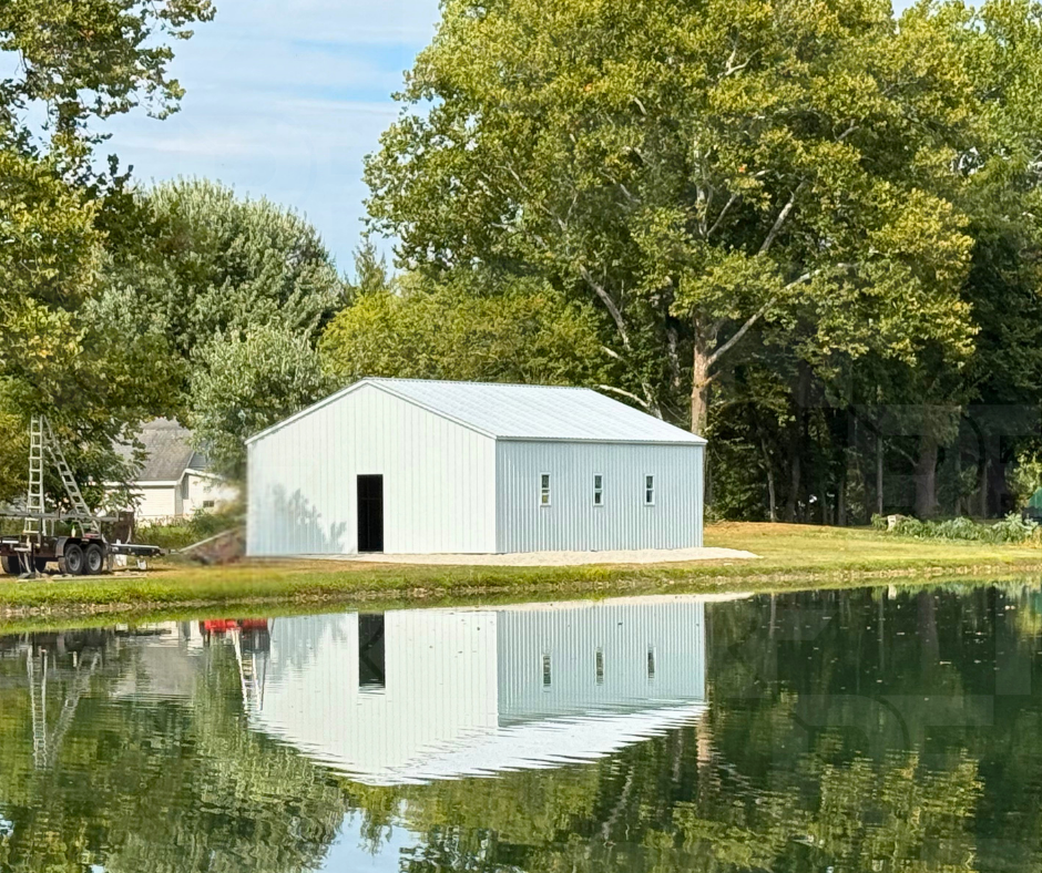 Vertical roof and siding detail on steel garage in Dayton, Ohio