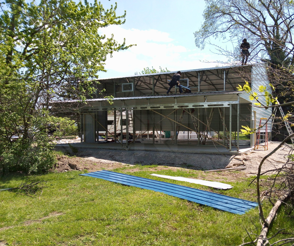 Custom steel garage with vertical roof in Ohio