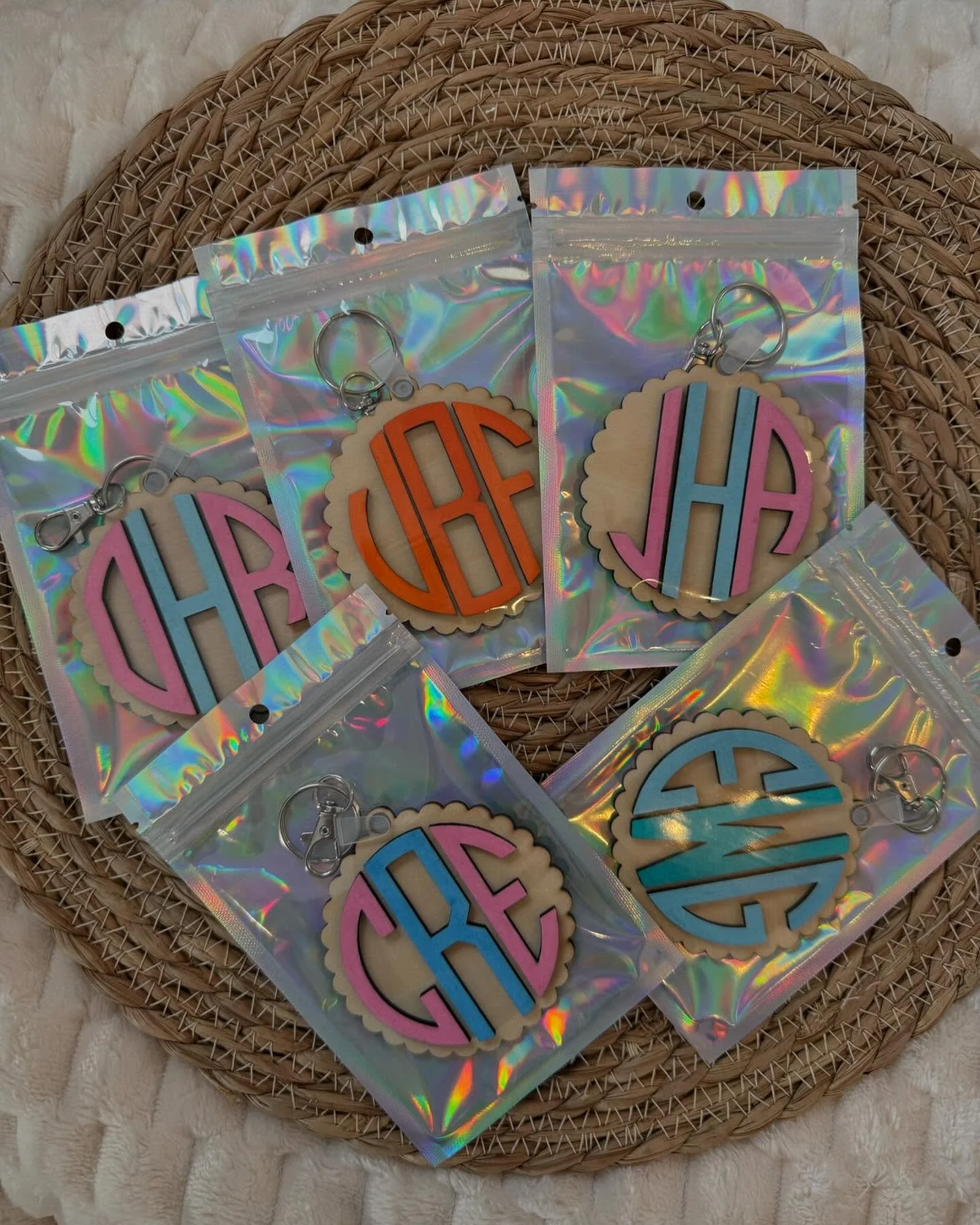 Scalloped monogram keychains heading out! #monogram #keychain #bagtag