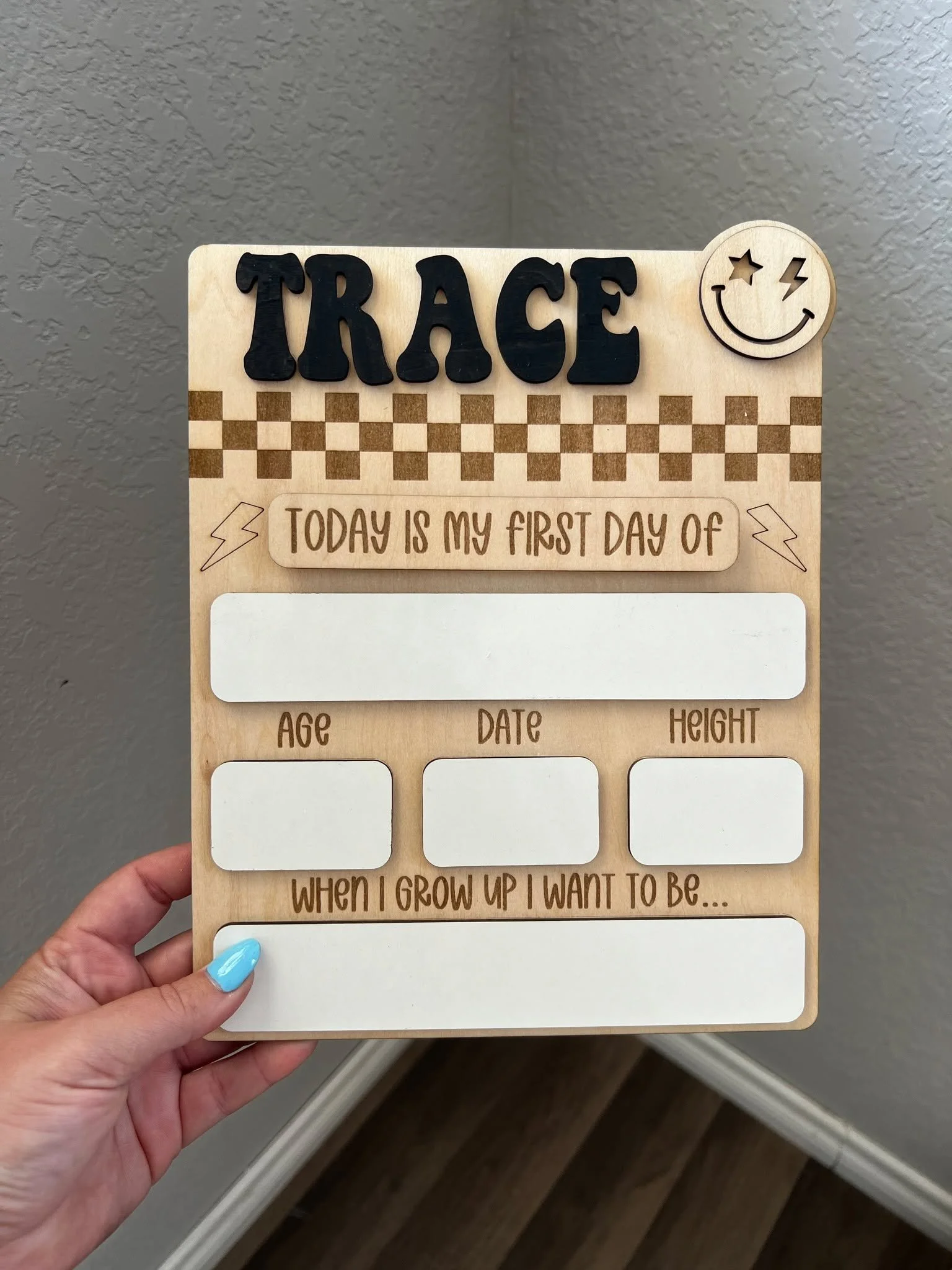 First day of school sign and a teacher gift on the way out!
I hope you have a great first day, Trace.

#school #backtoschool #teacher #teachergift