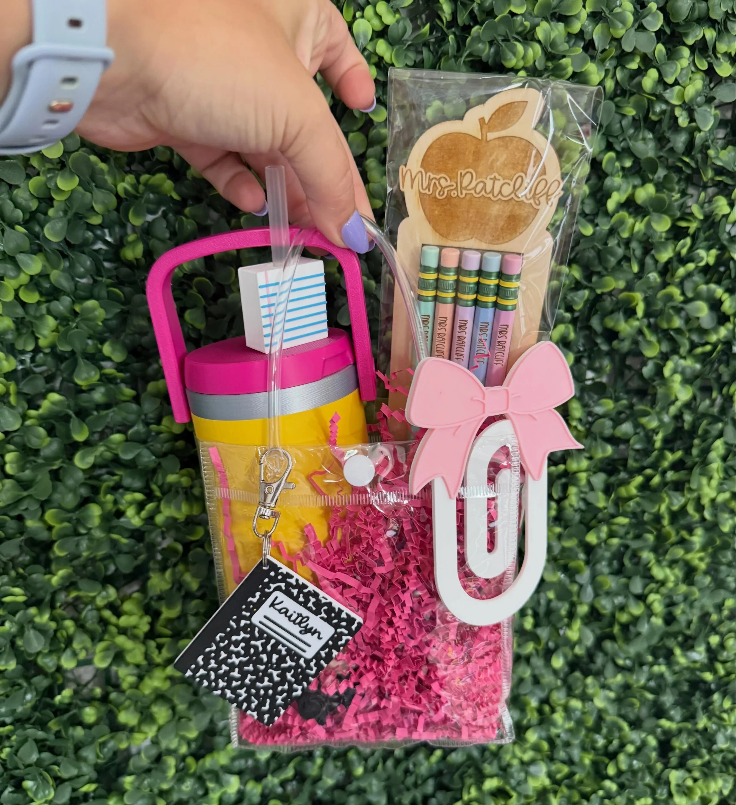 Made the cutest teacher appreciation gift ☺️ it&rsquo;s not too late to get your orders in! #teacherappreciationday #teachers #gift