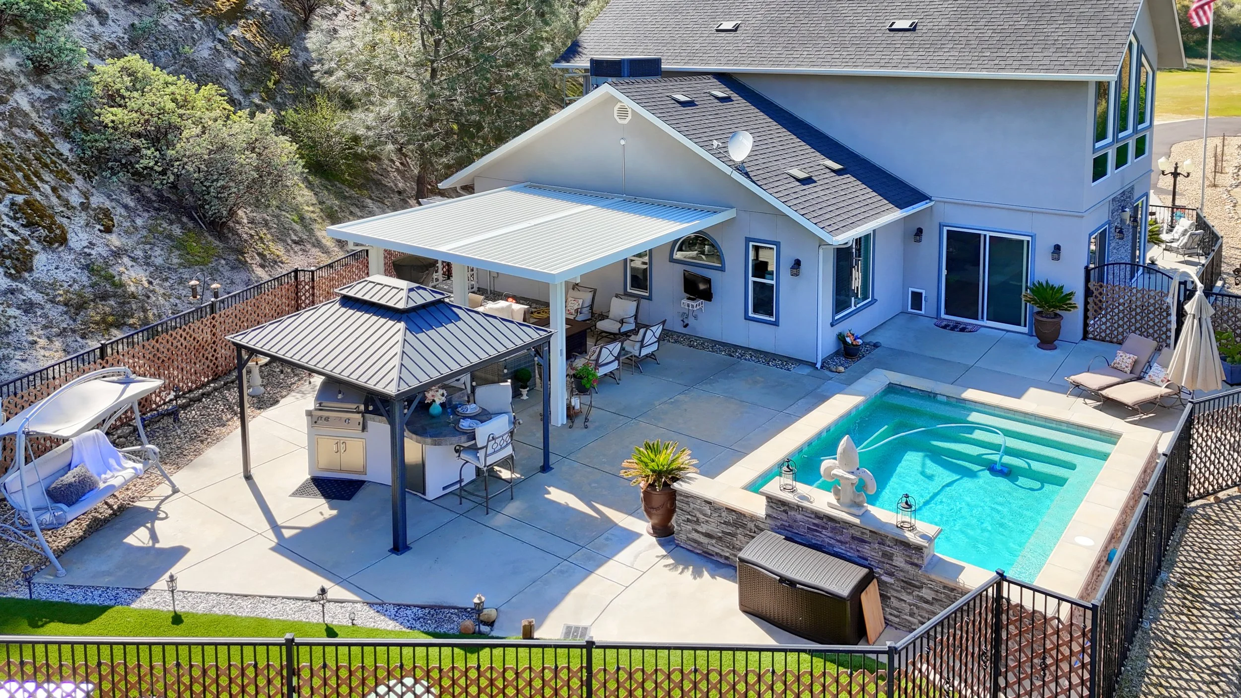 empty creek out 5.jpg