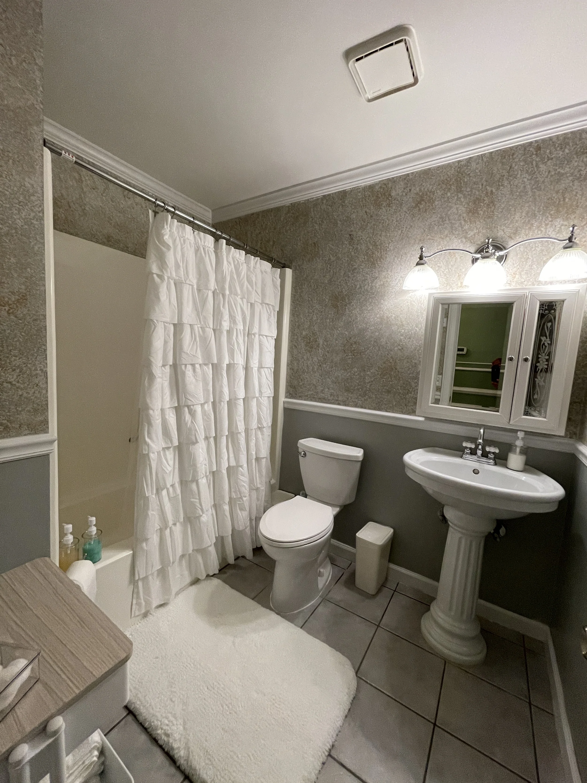 Second bathroom for Airbnb guests.