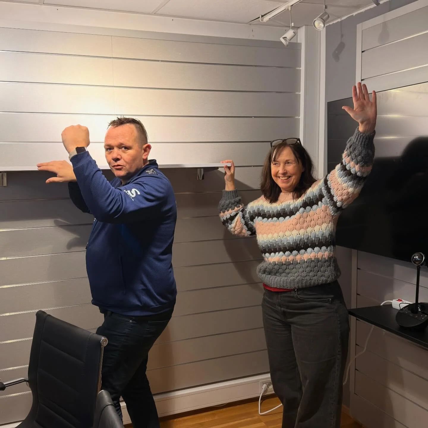 &Aring; delta i et fellesskap betyr s&aring; mye. Det er &aring; &oslash;nske noen velkommen, s&aring; de f&oslash;ler seg sett. Det er og ta seg tid til &aring; v&aelig;re i nuet n&aring;r man er med medmennesker. Og det er og f&aring; opp en hylle,