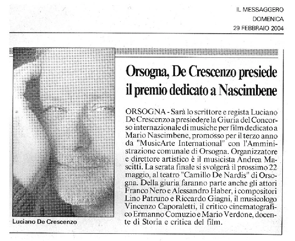 Notizia di un premio dedicato a Nasimbene vinto da Luciano De Crescenzo, con foto di De Crescenzo in primo piano.