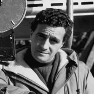 Il regista Giuseppe De Santis.