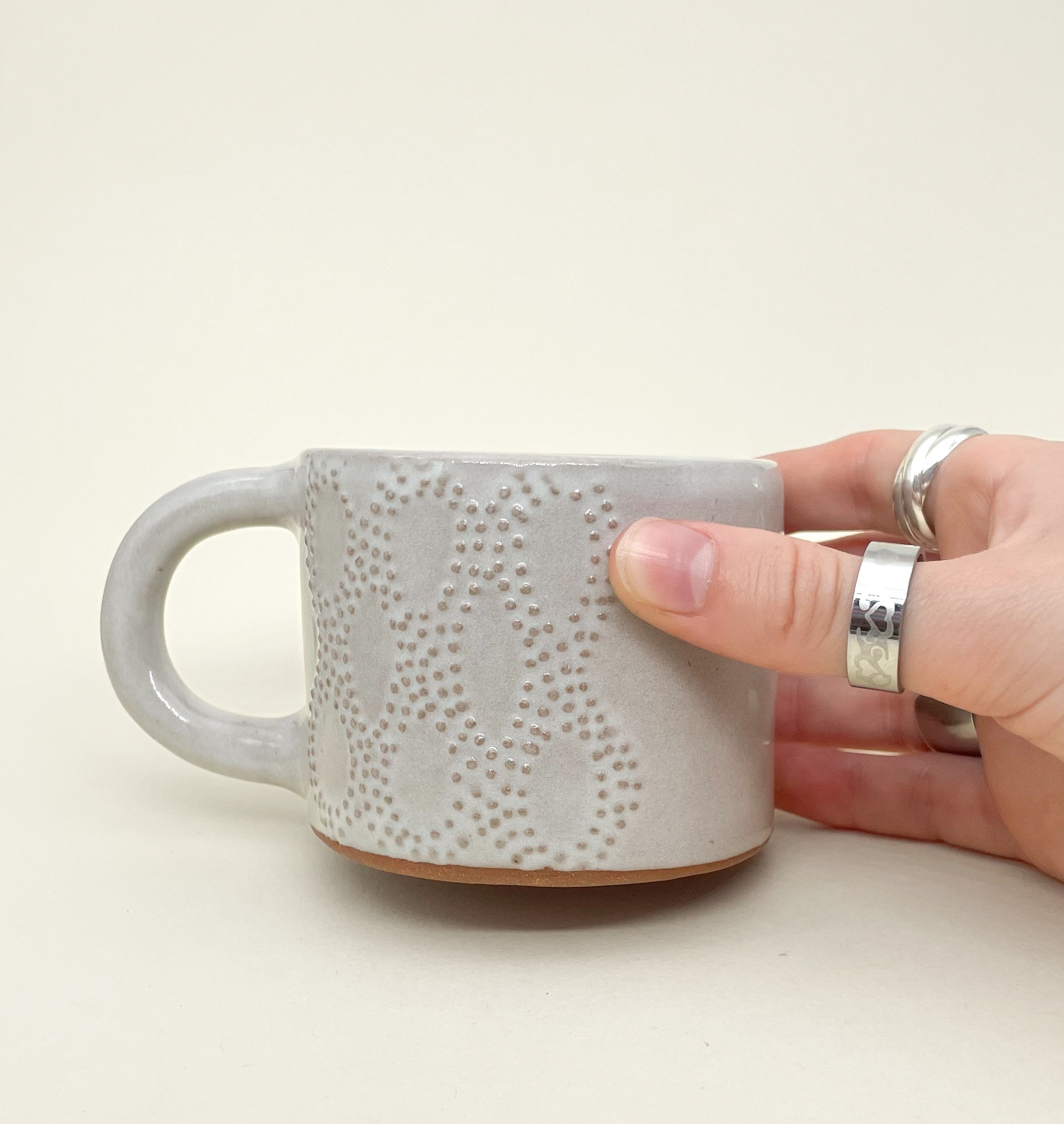 Chainlink Mug, Ceramic Mug, embossed dot details, Decoration Saves